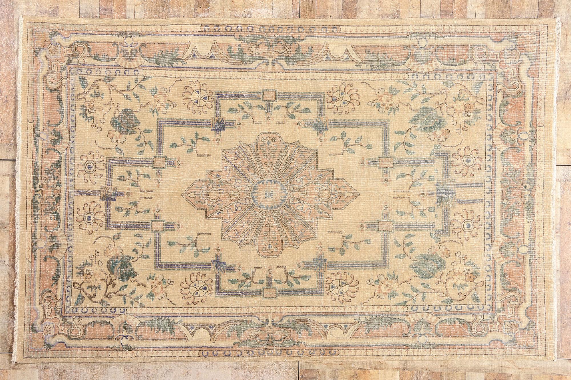 Türkischer Sivas-Teppich aus den 1940er Jahren im traditionellen Stil im Angebot 2