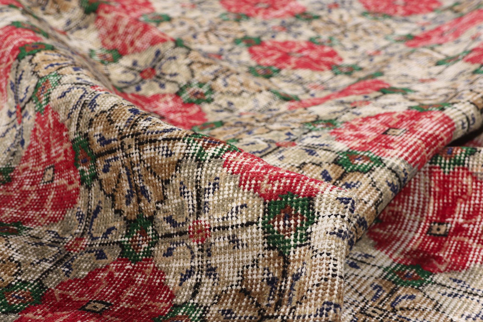 20ième siècle 1950's Zeki Muren Distressed Turkish Sivas Rug with Traditional Style en vente