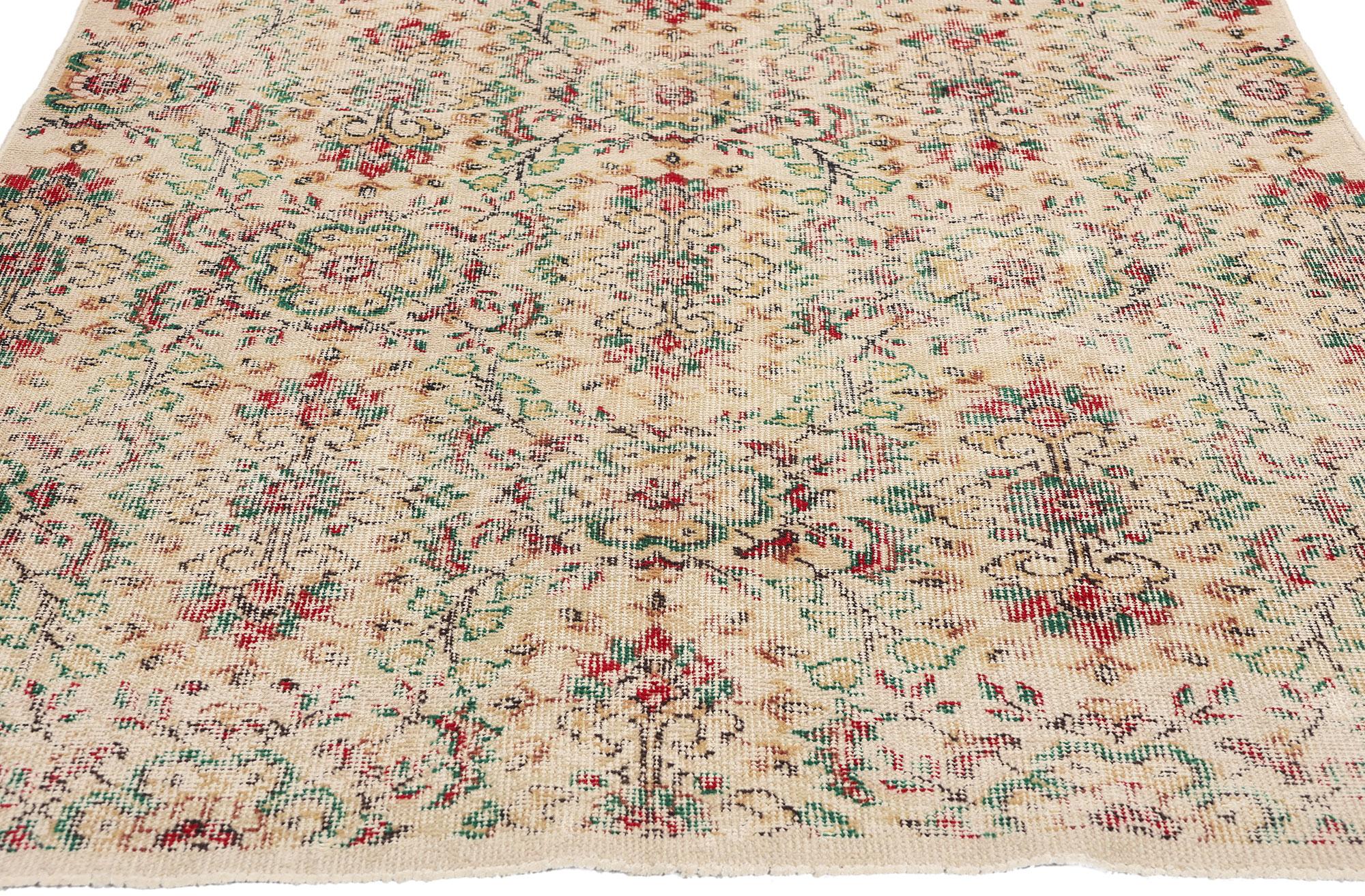 Türkischer Sivas-Teppich im Vintage-Look (Handgeknüpft) im Angebot