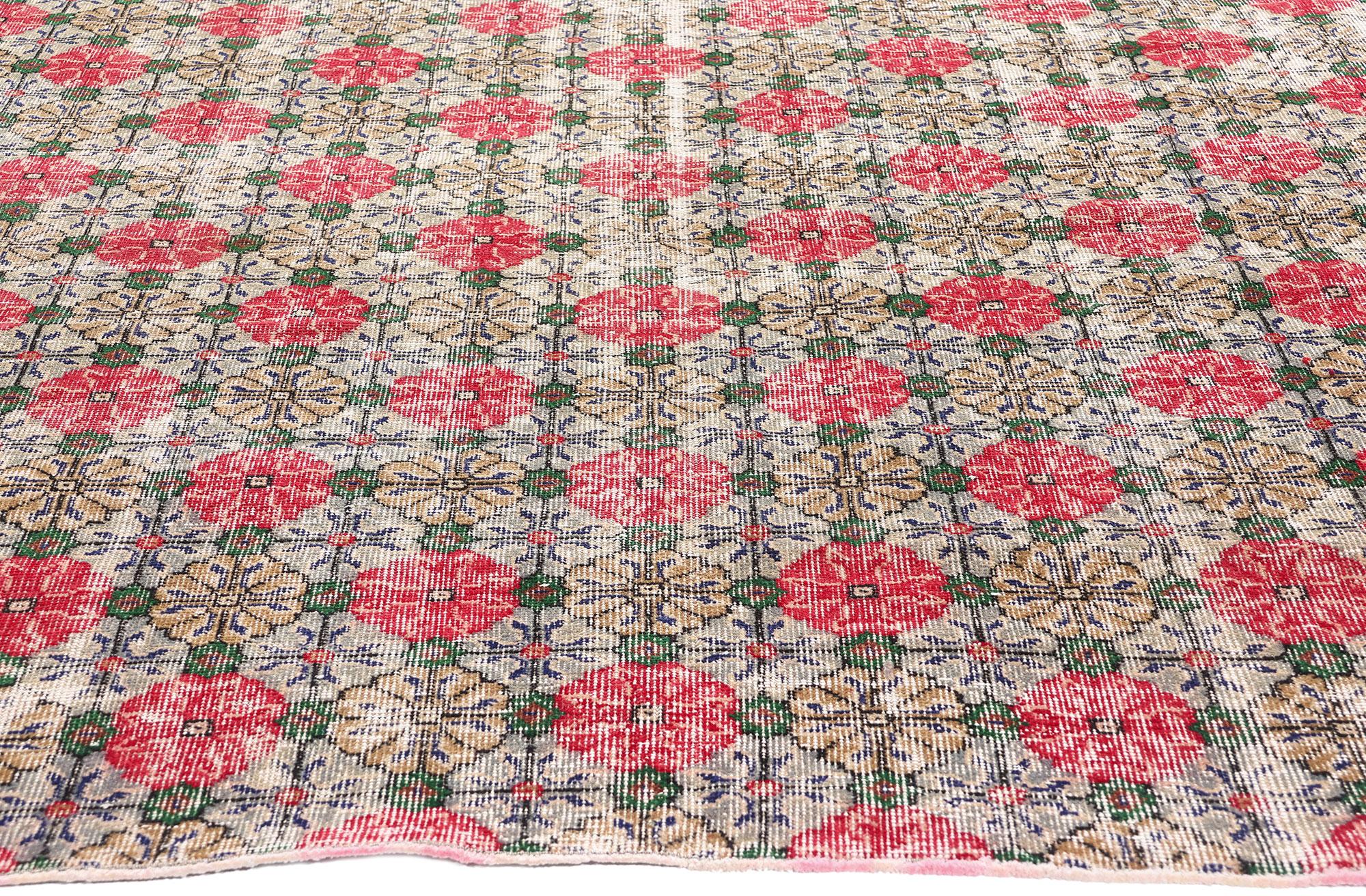 Turc 1950's Zeki Muren Distressed Turkish Sivas Rug with Traditional Style en vente
