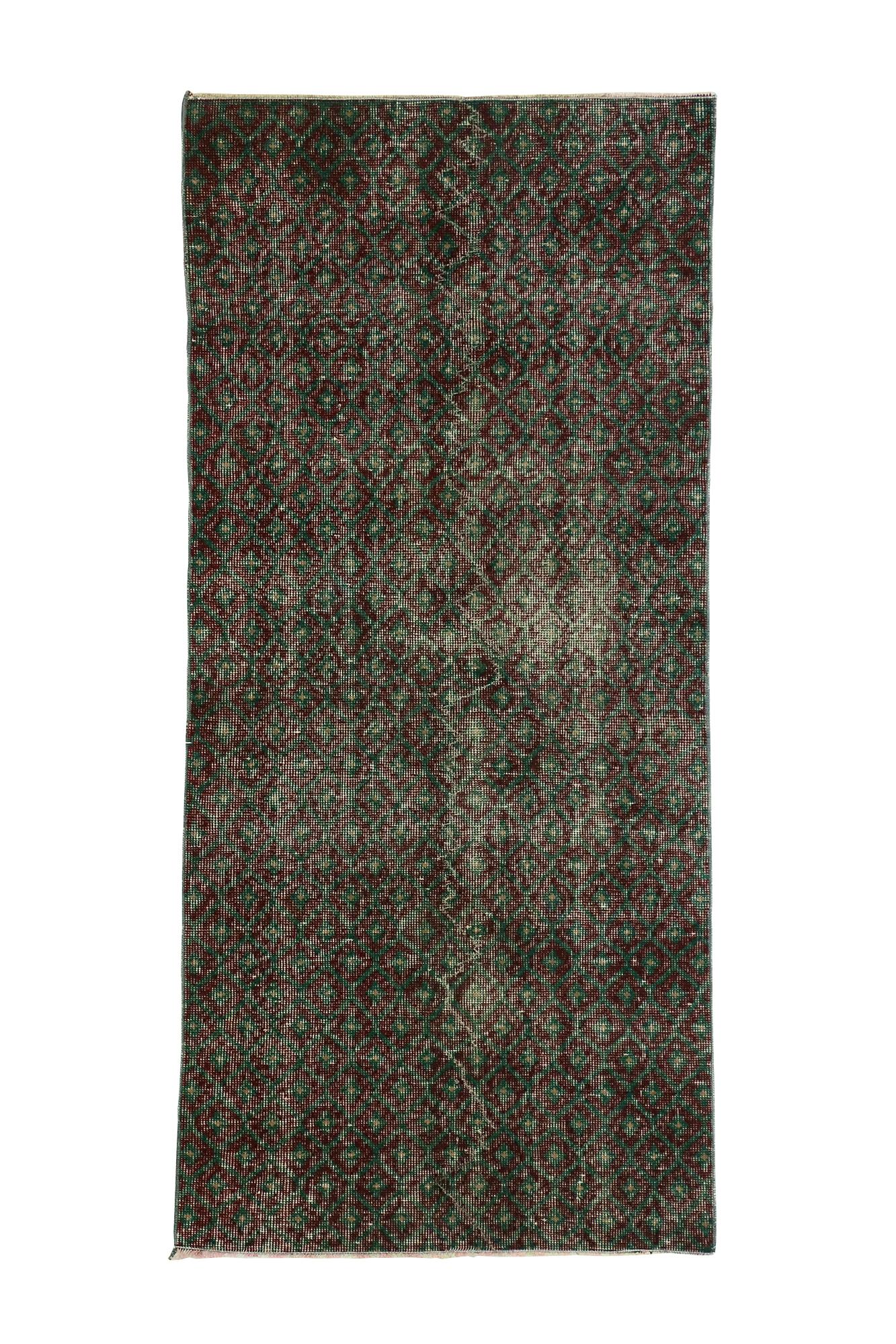 Tapis Sivas turc vintage vieilli Abîmé - En vente à Dallas, TX