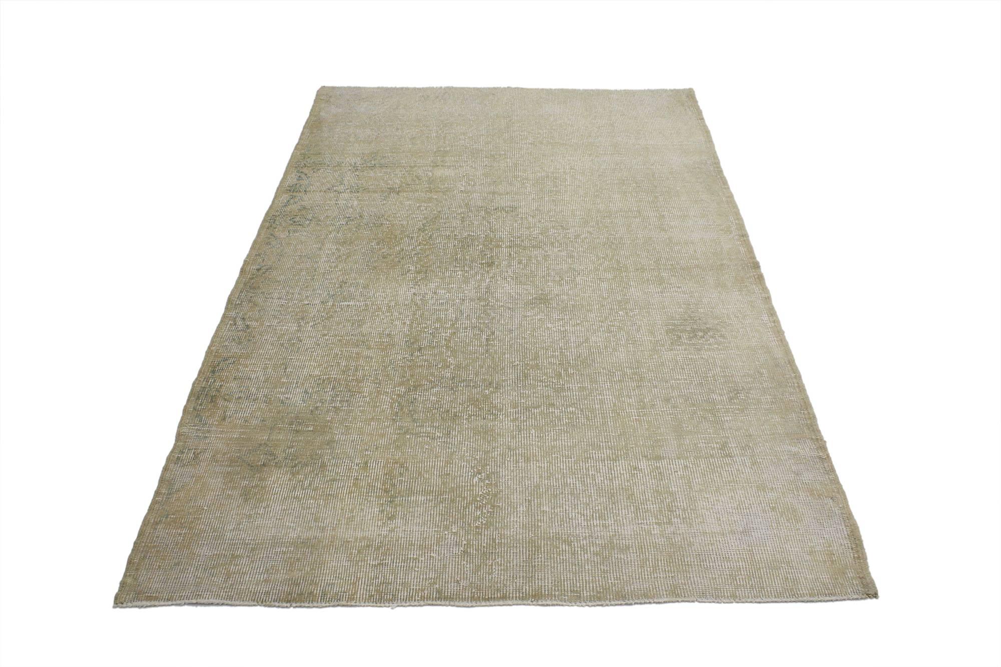 51982, distressed vintage Turkish Sivas rug with Cotswold Cottage style 03'11 x 06'02. With its soft, subtle hues and cozy simplicity, this hand knotted wool distressed vintage Turkish Sivas rug charms with ease and beautifully embodies Cotswold