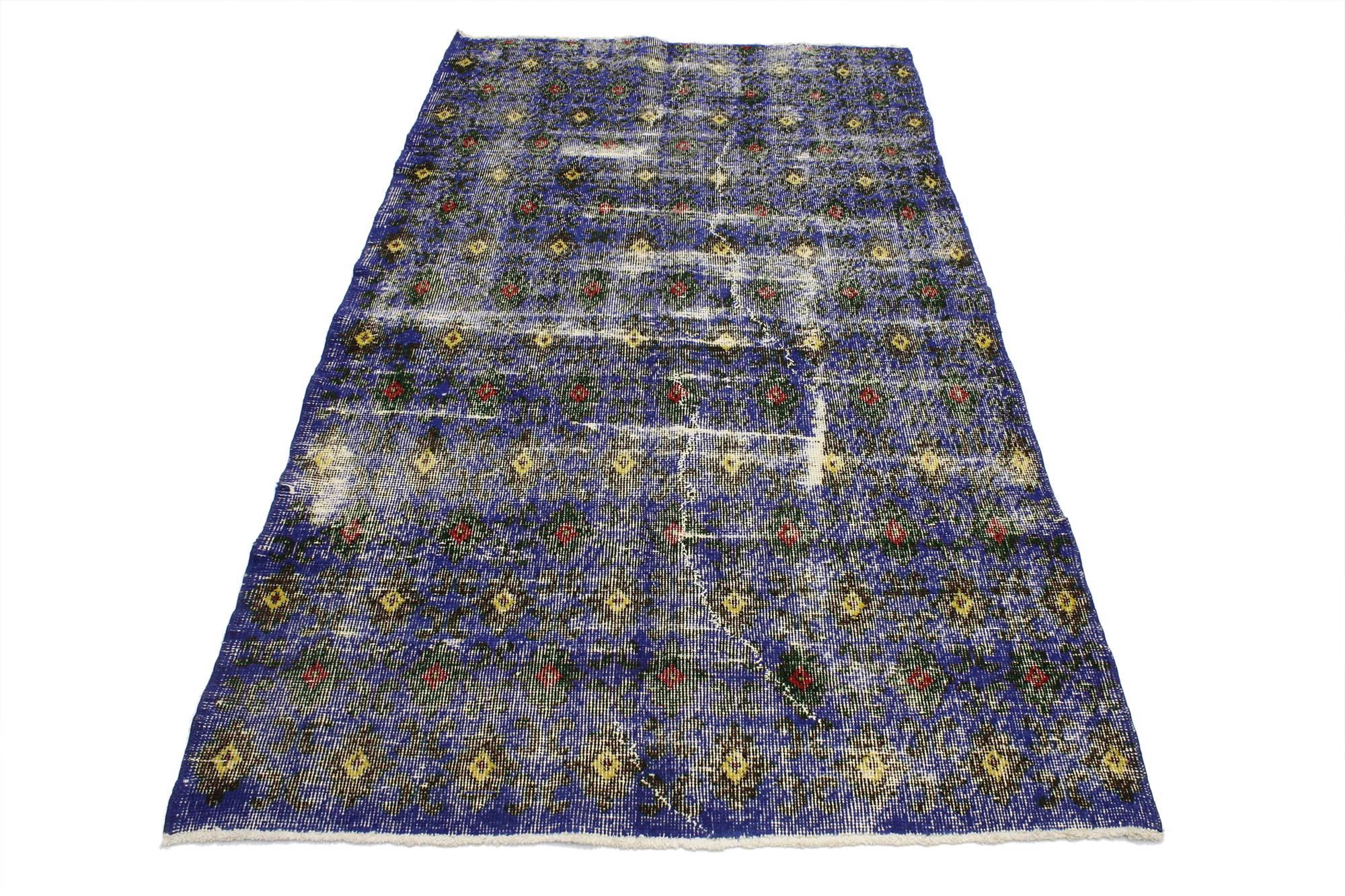51954 Zeki Muren Distressed Vintage Turkish Sivas Rug with Rustic Art Deco Style. Warm and inviting combined with a bold pattern, this hand knotted wool distressed vintage Turkish Sivas rug embodies bold Art Deco style with a modern artisan twist.