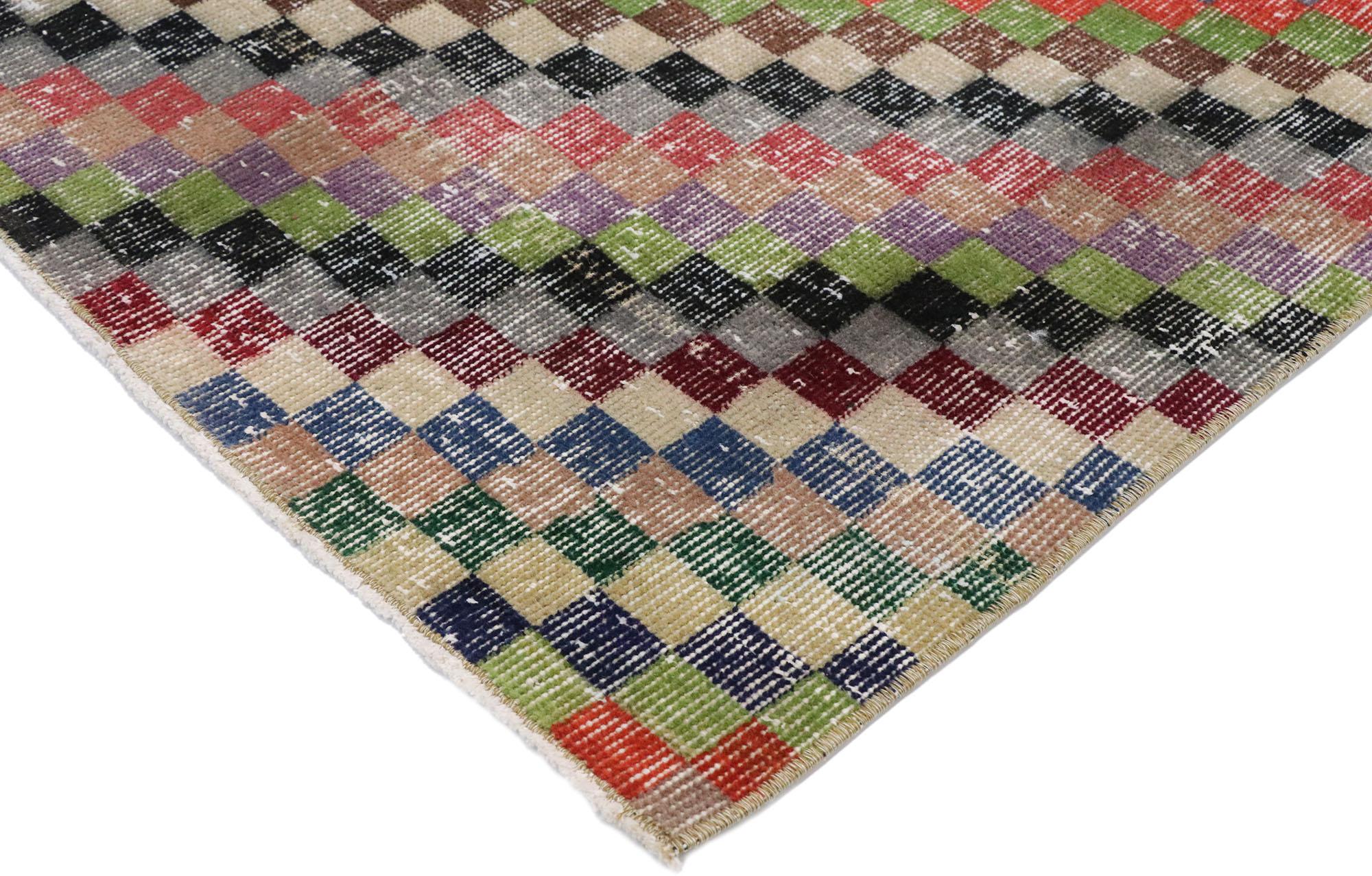 Türkischer Sivas-Teppich im Vintage-Stil im modernen industriellen kubistischen Stil, im Used-Stil (Industriell) im Angebot