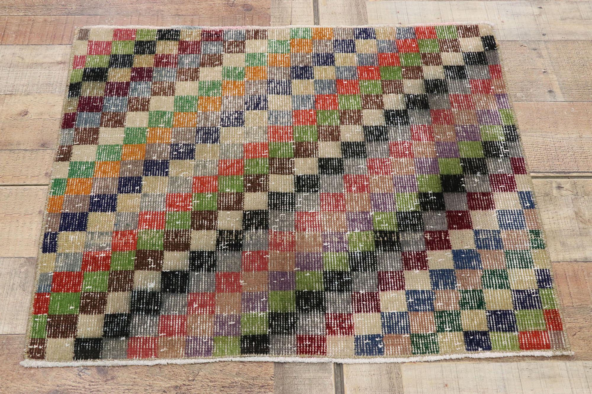 Türkischer Sivas-Teppich im Vintage-Stil im modernen industriellen kubistischen Stil, im Used-Stil im Angebot 1