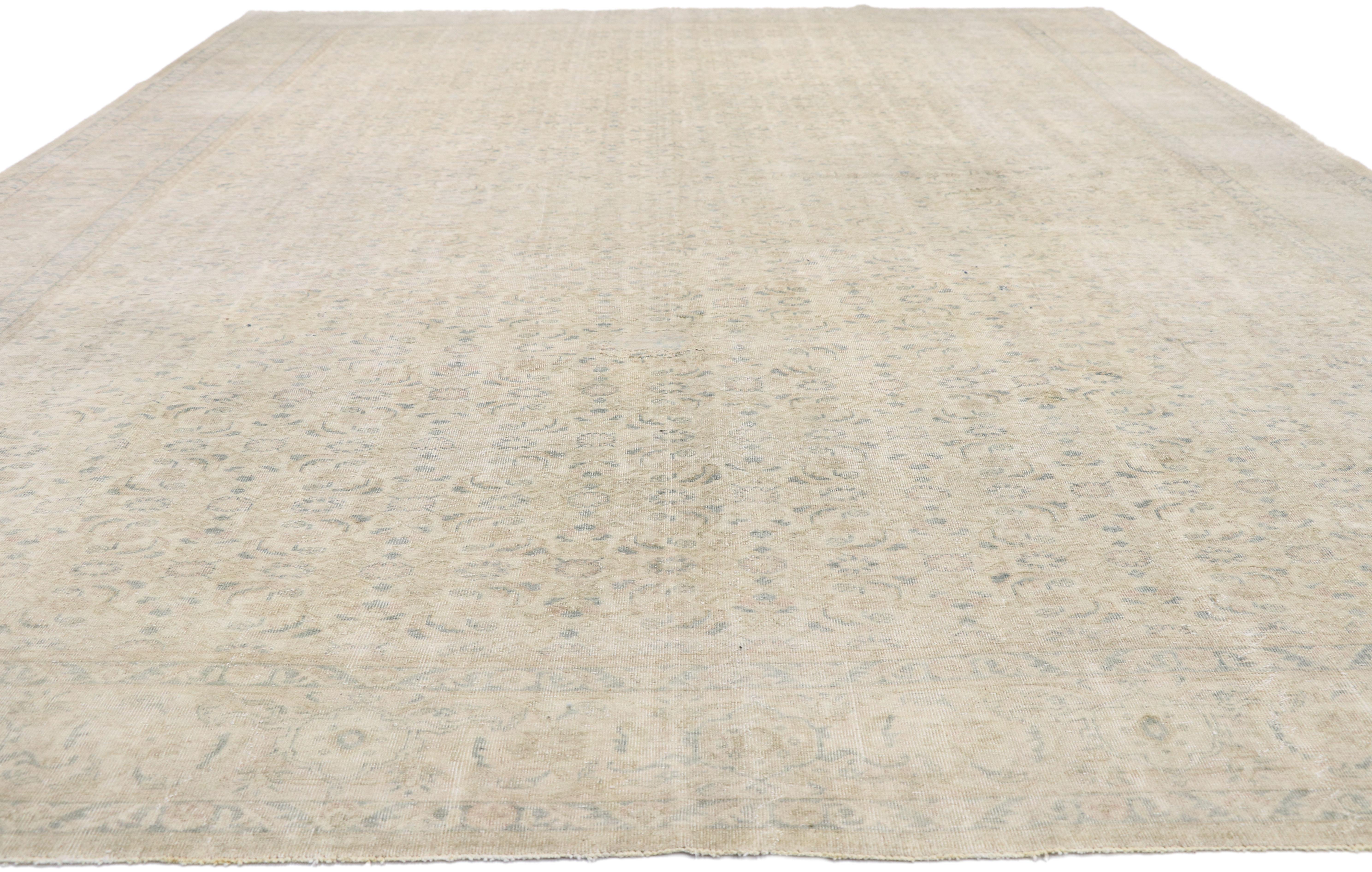 Georgien Tapis Sivas turc vintage dégradé dans un style moderne et rustique de chalet Cotswold en vente