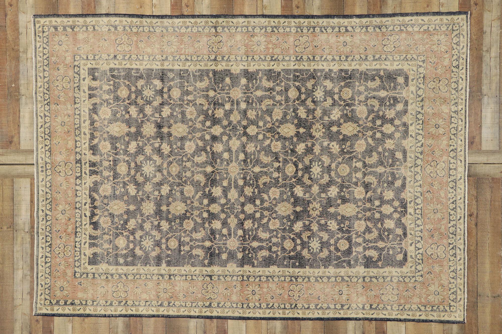Distressed Vintage Turkish Sivas Rug with Rustic American Colonial  Style For Sale 3