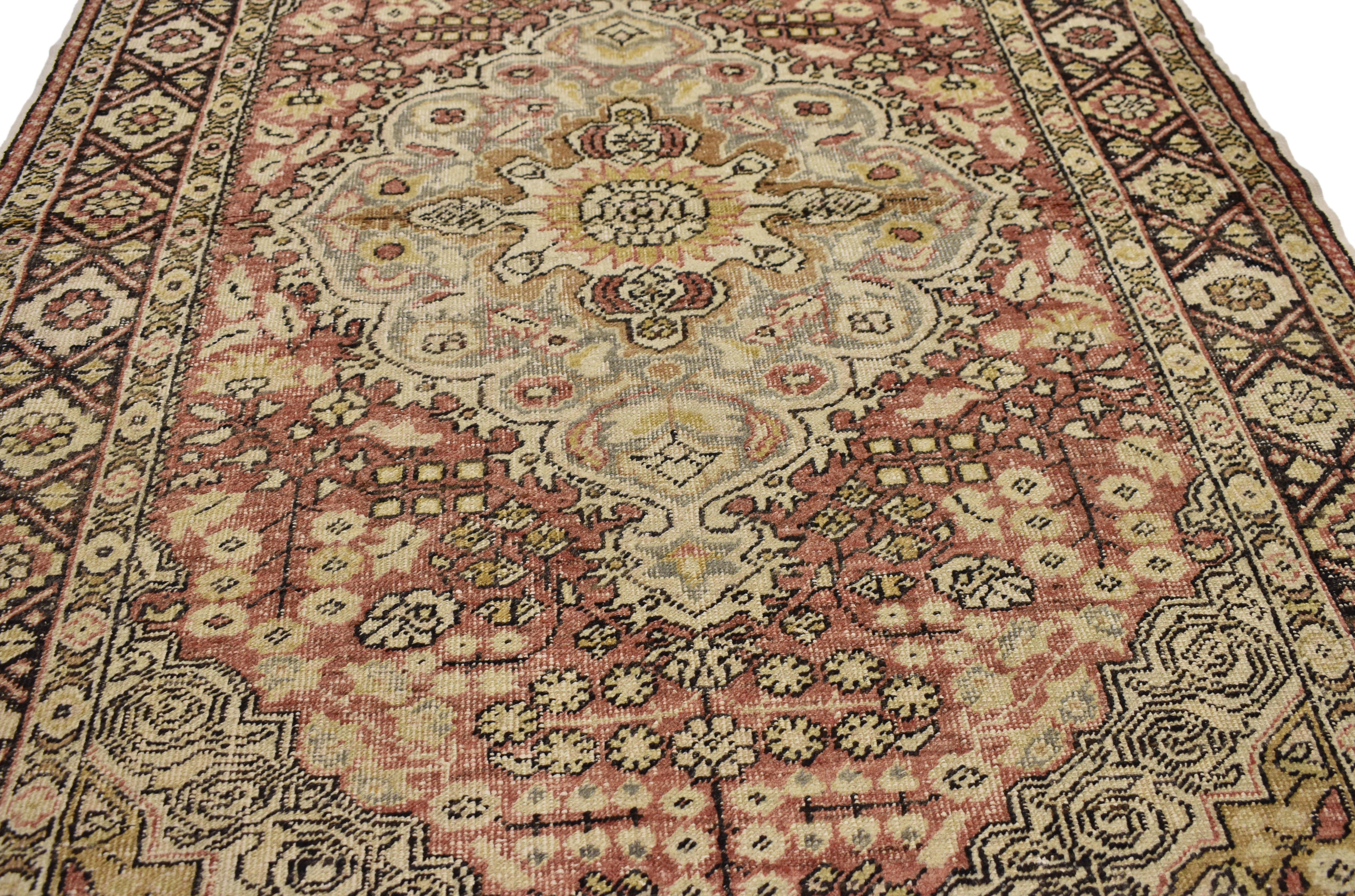 Distressed Vintage Turkish Sivas Rug with Rustic Cottage Arts & Crafts Style In Distressed Condition For Sale In Dallas, TX