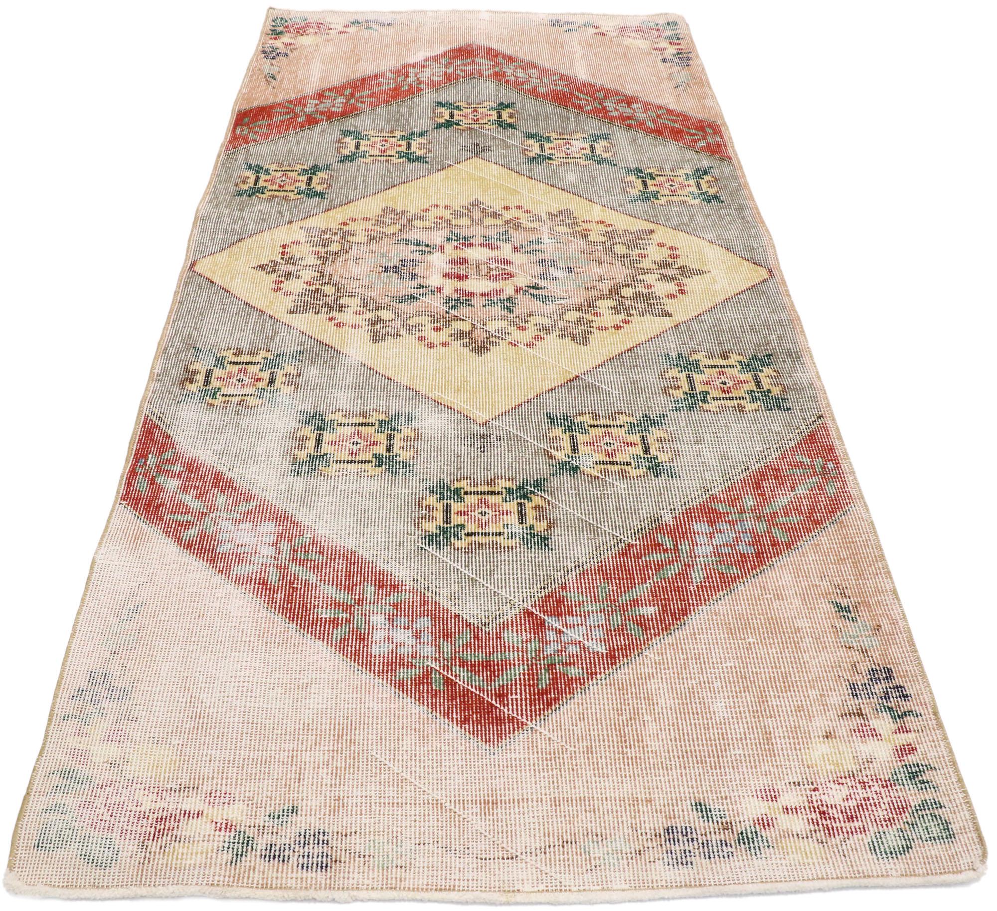 Distressed Vintage Turkish Sivas Rug with Rustic English Country Style In Distressed Condition For Sale In Dallas, TX