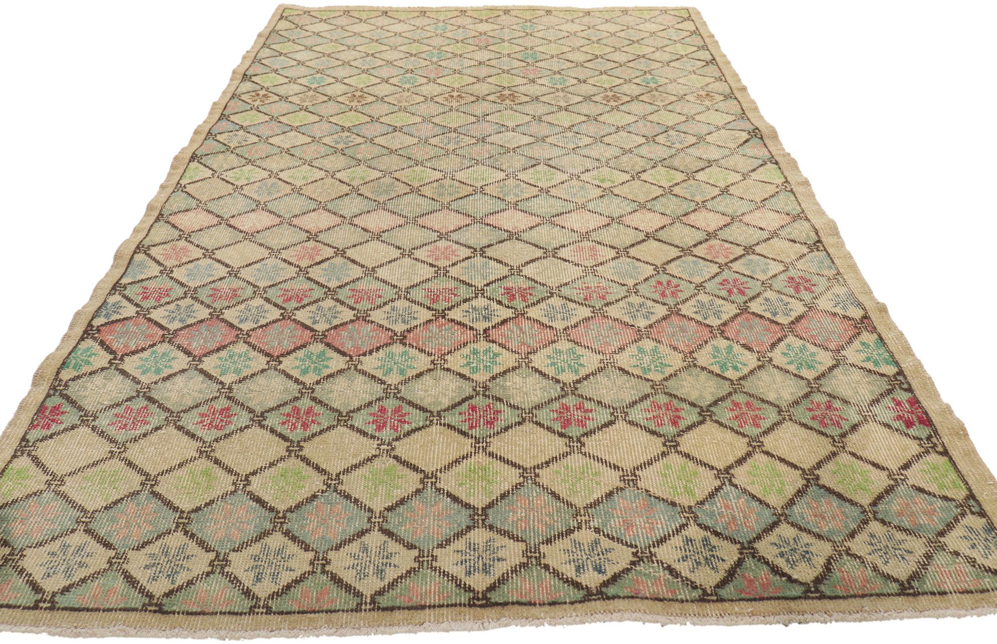 20th Century Distressed Vintage Turkish Sivas Rug with Rustic Pastel Earth-Tone Colors For Sale