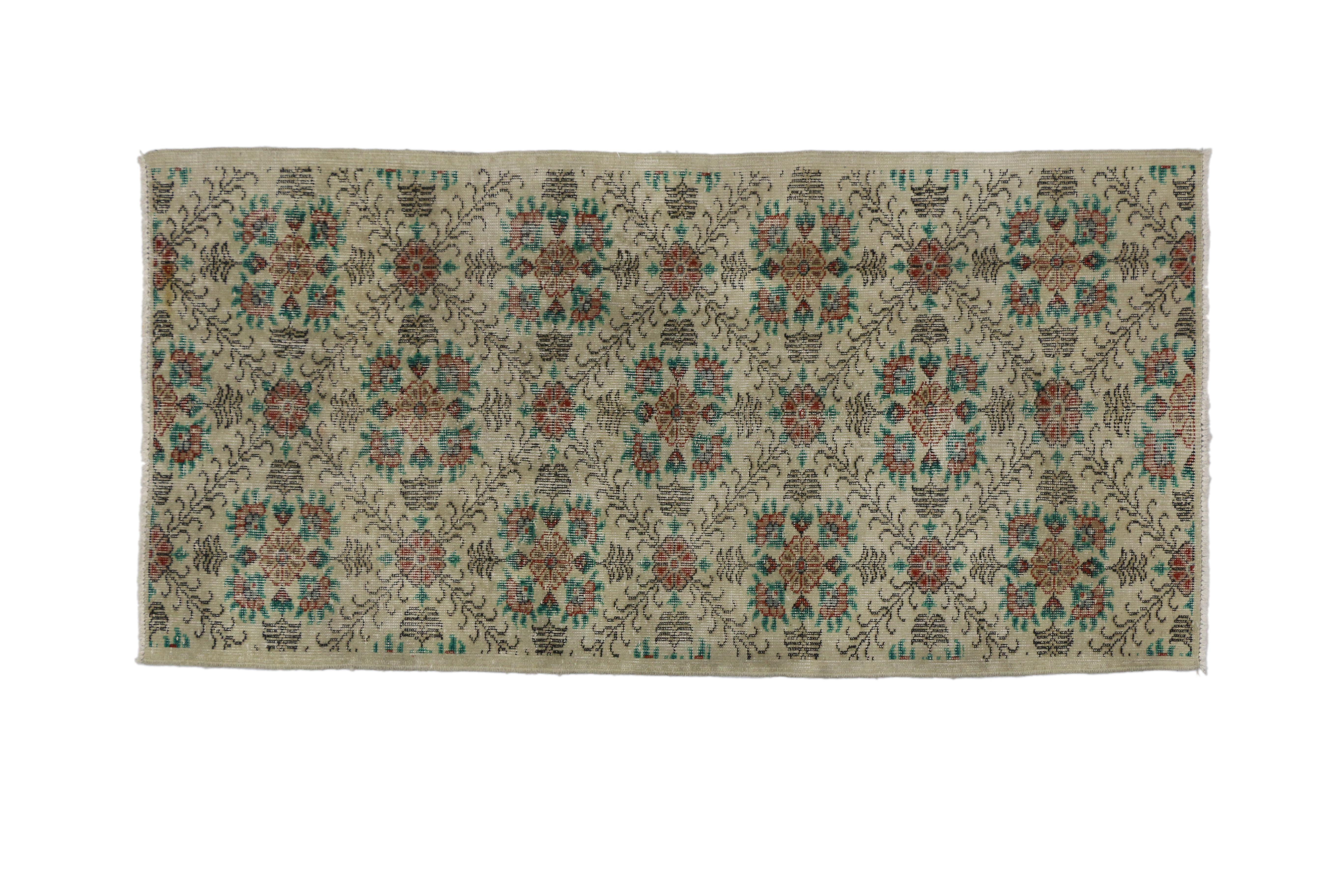Türkischer Sivas-Teppich im Vintage-Stil im Shabby-Chic-Bauernhausstil, im Used-Stil (Handgeknüpft) im Angebot