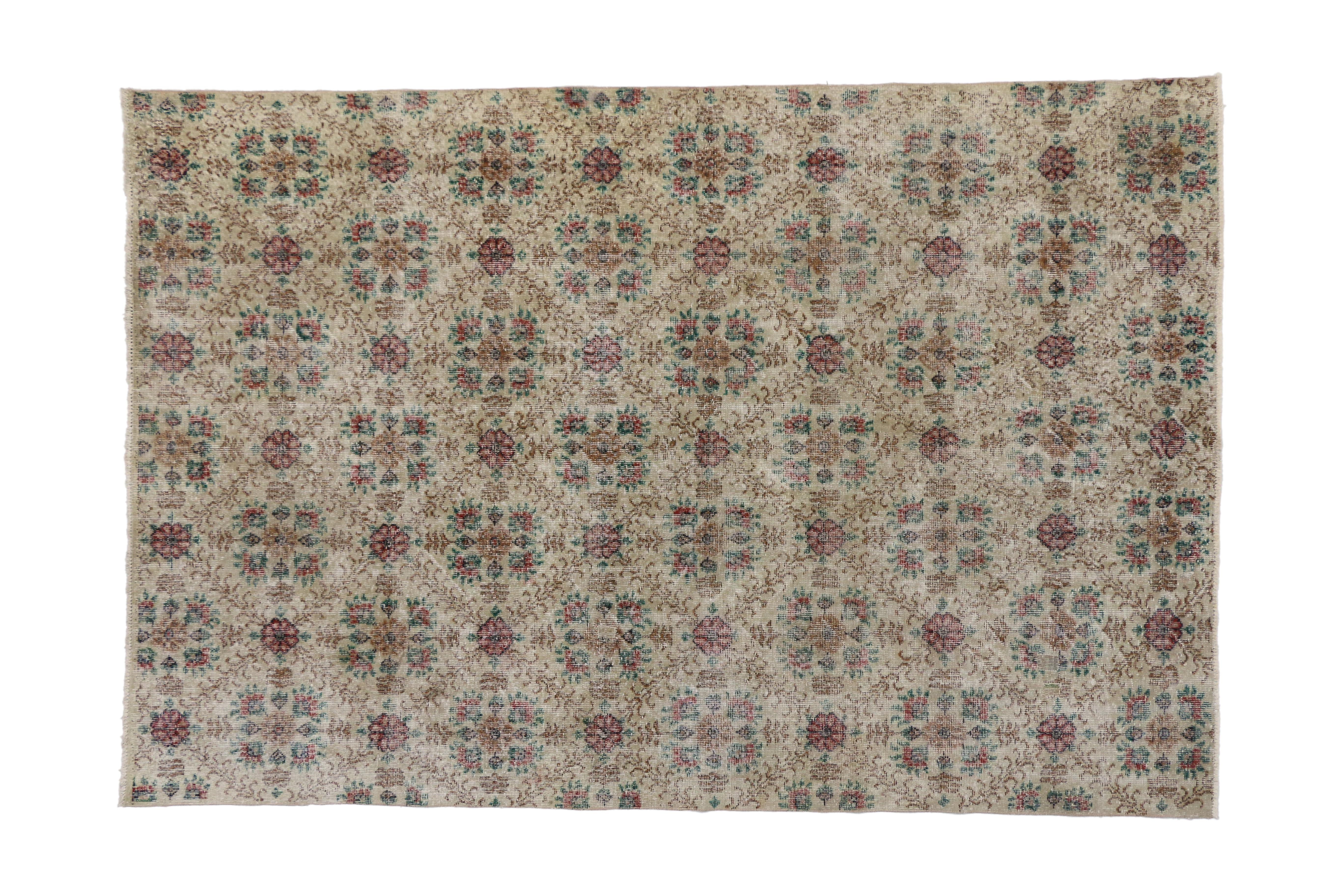 Distressed Vintage Turkish Sivas Rug with Romantic English Cottage Style In Distressed Condition For Sale In Dallas, TX