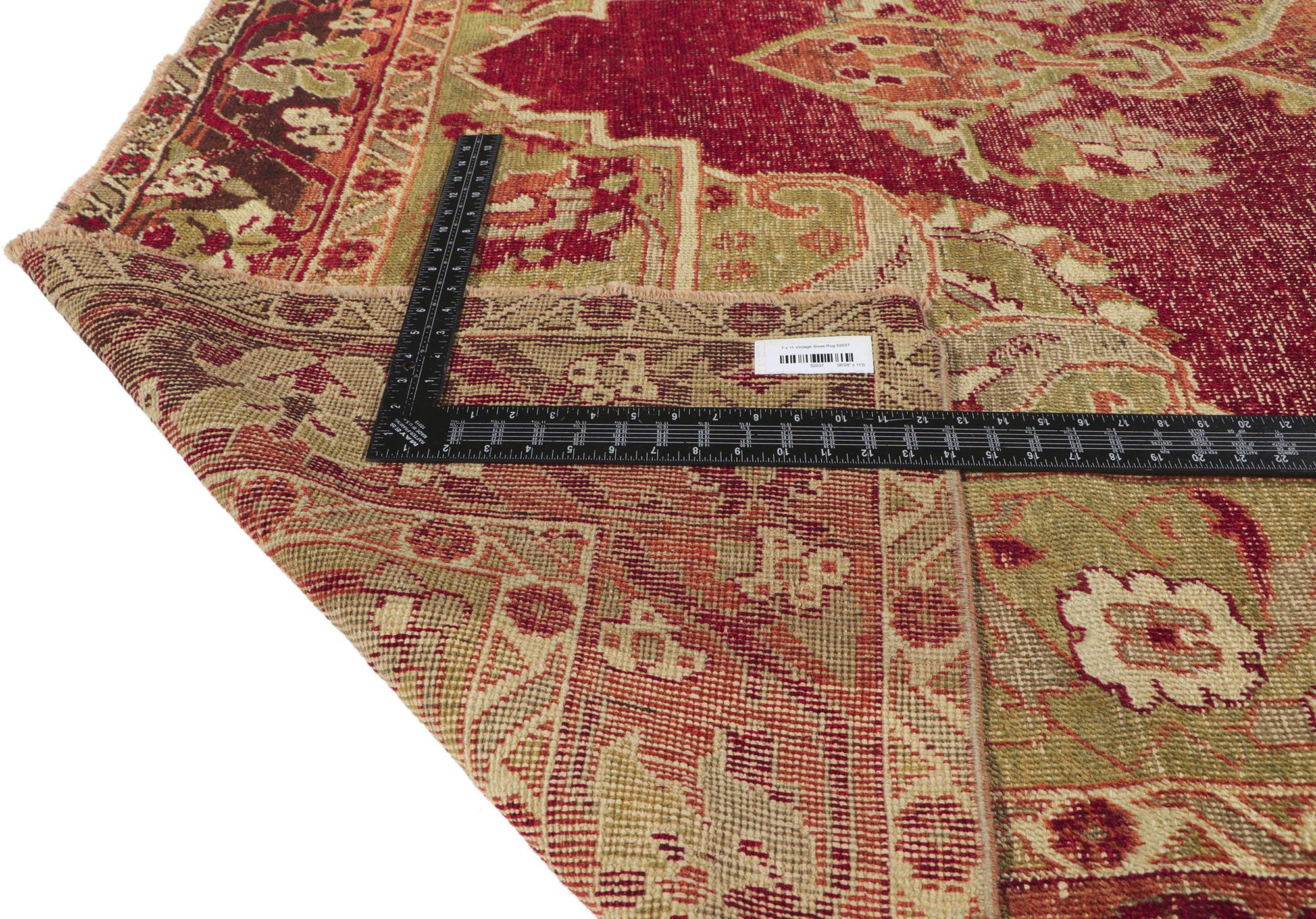 Distressed Vintage Turkish Sivas Rug with Traditional Style In Distressed Condition For Sale In Dallas, TX