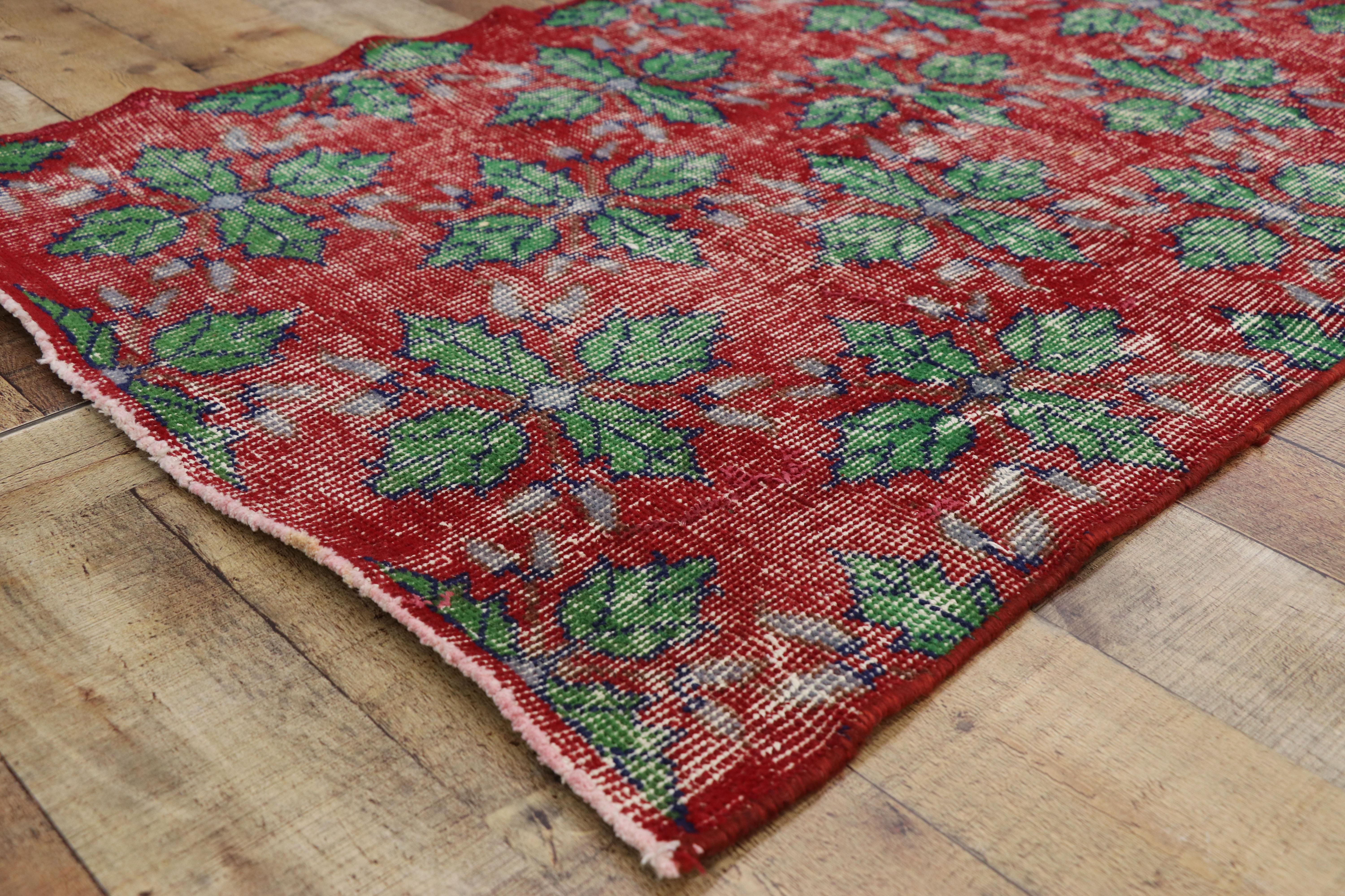 Tapis de couloir Sivas turc vintage vieilli avec rustique style cottage Tudor anglais Abîmé - En vente à Dallas, TX