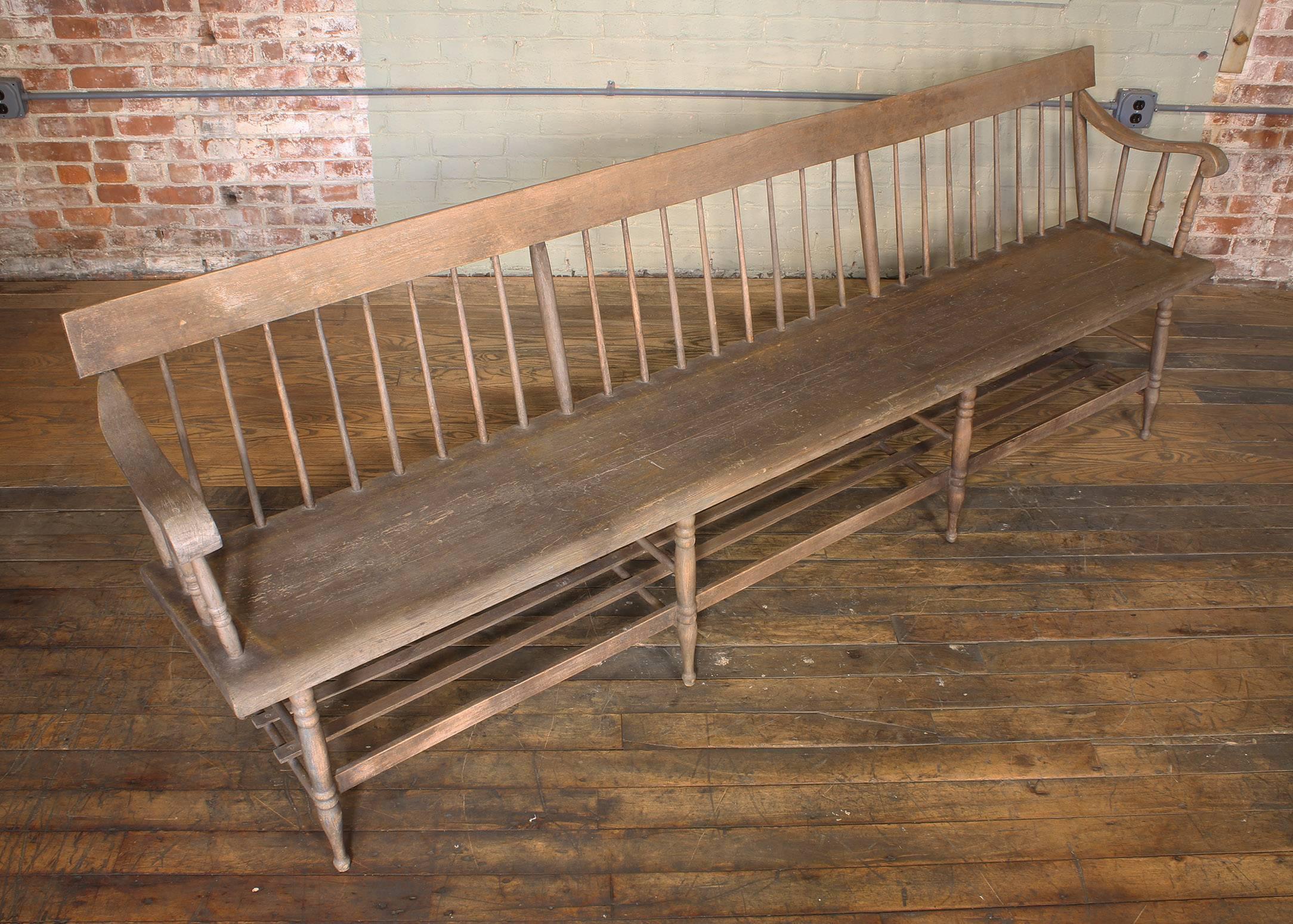 Distressed Windsor Deacon's Wooden Bench 1