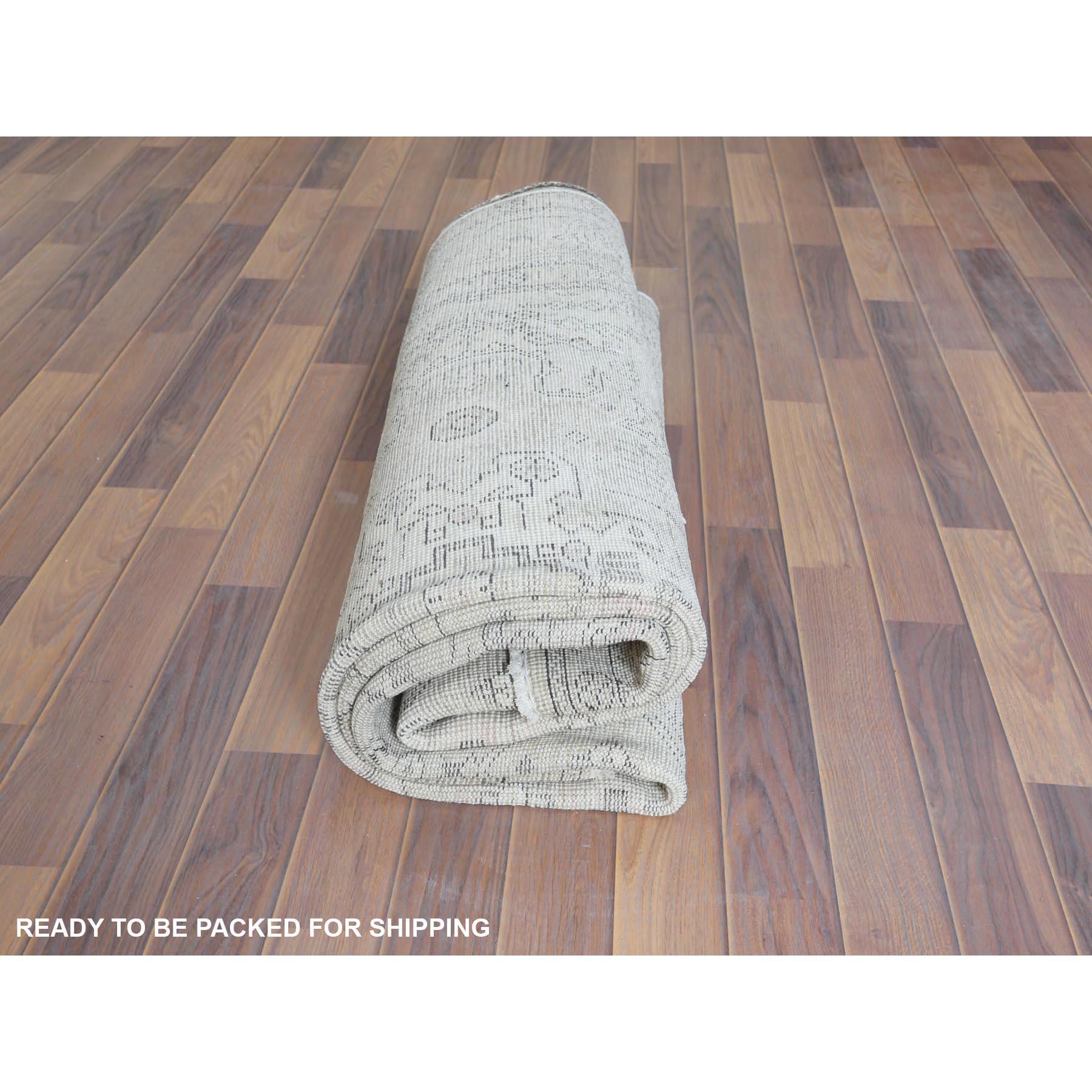 Alfombra anudada a mano Tabriz Persa de Lana Desgastada Marfil Vintage Lavado Blanco en venta 4