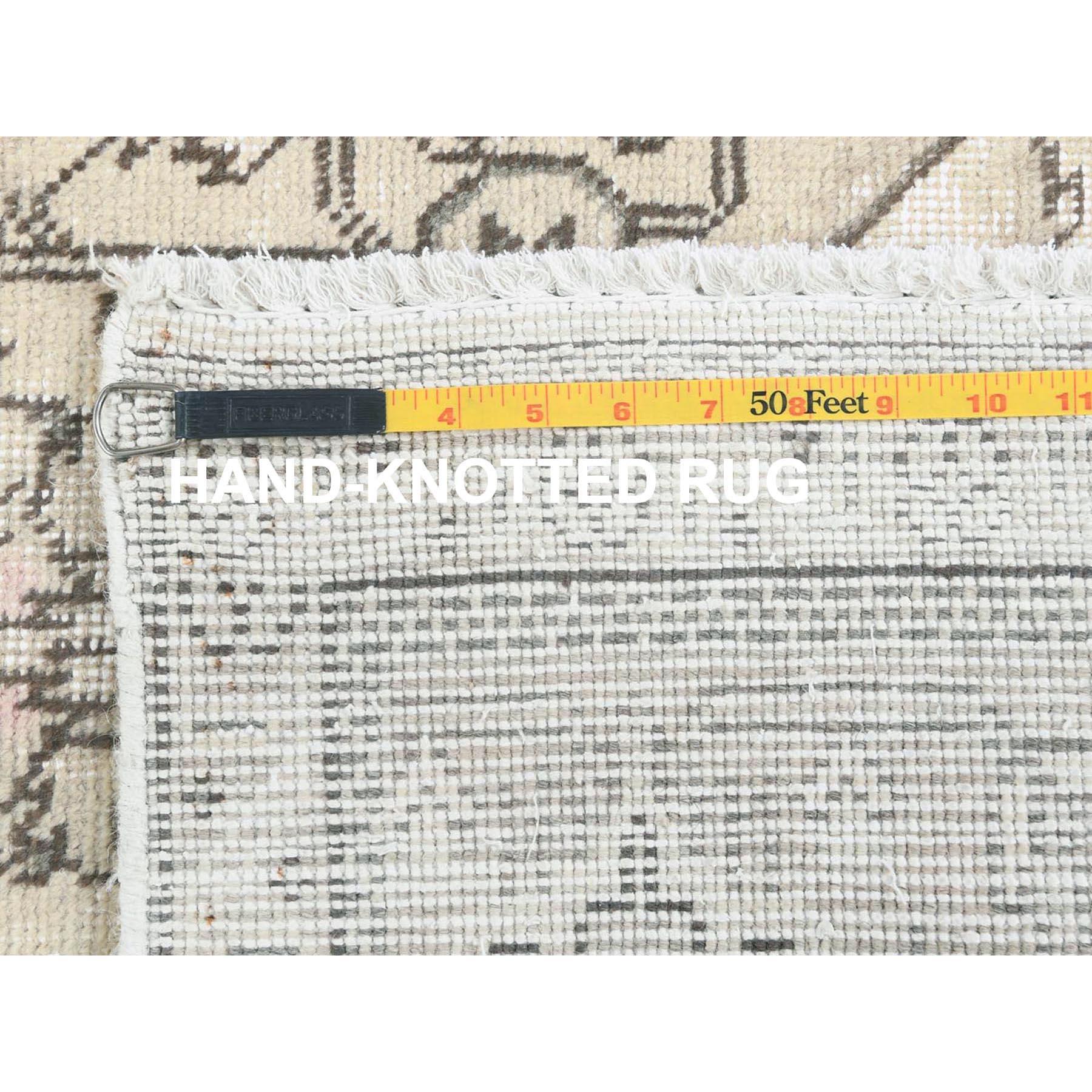 Alfombra anudada a mano Tabriz Persa de Lana Desgastada Marfil Vintage Lavado Blanco en venta 6