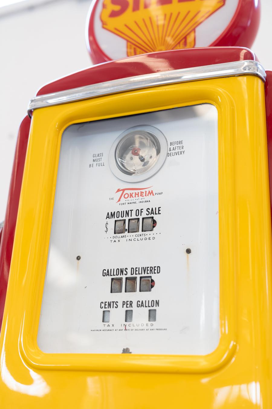 Mid-20th Century Distributore benzina SHELL americano anni 50/60