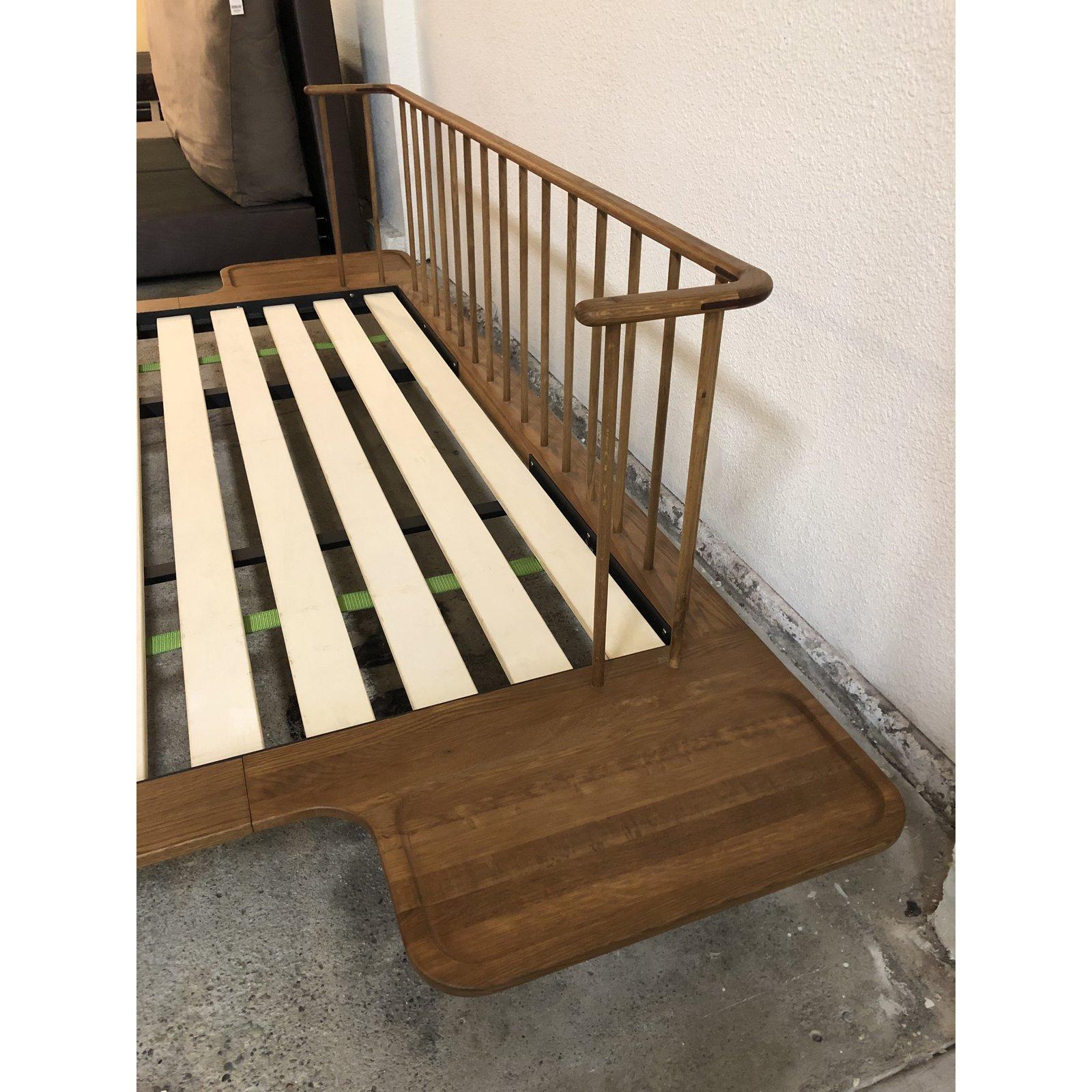 District Eight Distrikt Bed, an Eastern King For Sale 3