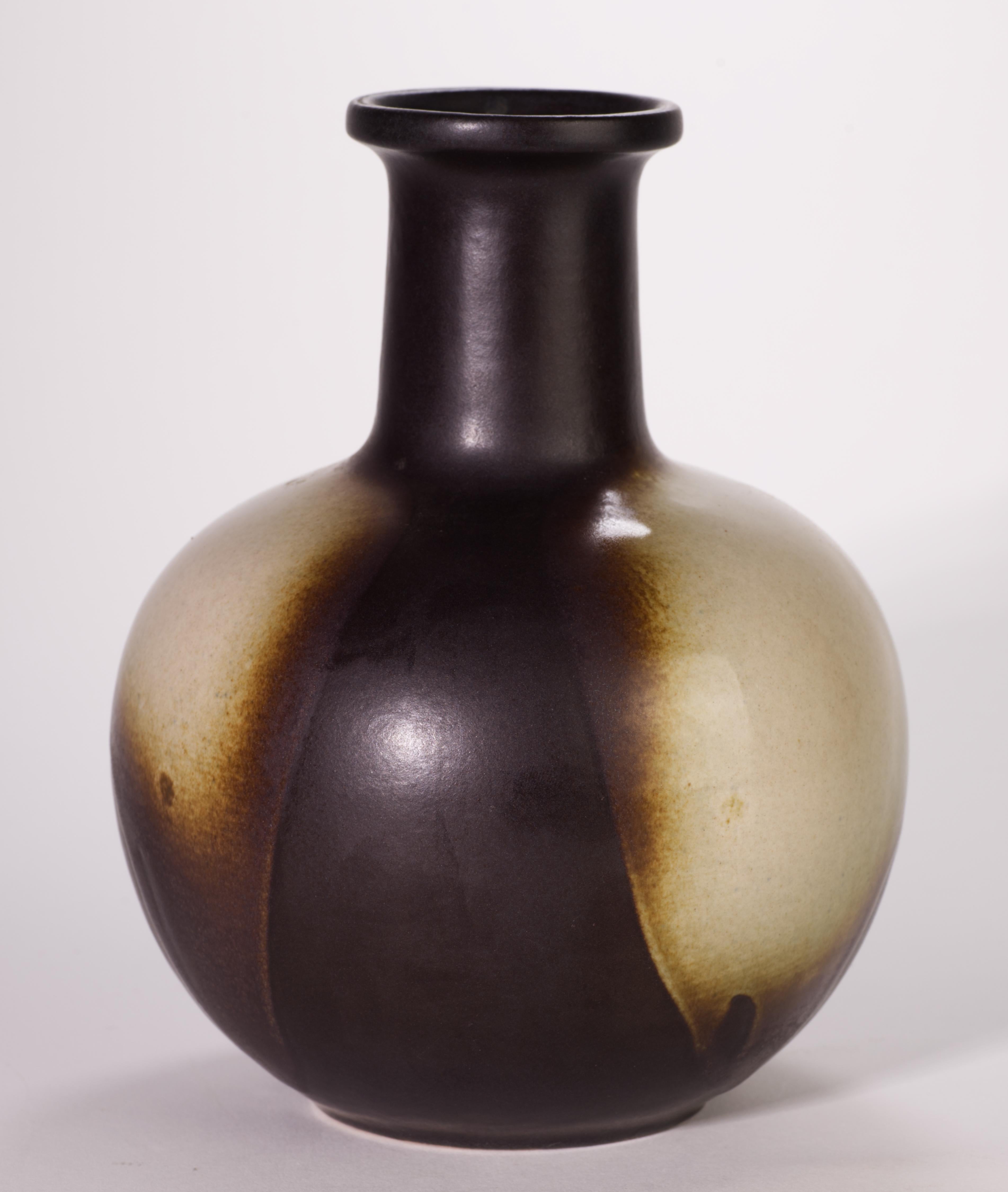 Ditmar Urbach Drip Glaze Brussels Style Vase, Czechoslovakia 1960s In Good Condition For Sale In Clifton Springs, NY