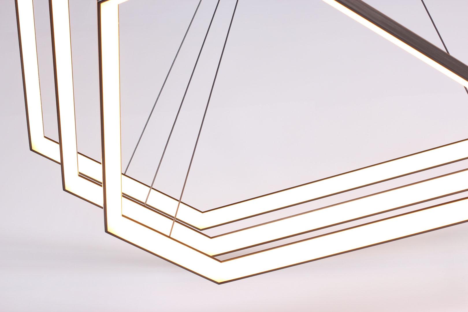 Américain Ditri Cascade III DXC52, luminaire moderne hexagonal à trois niveaux en vente