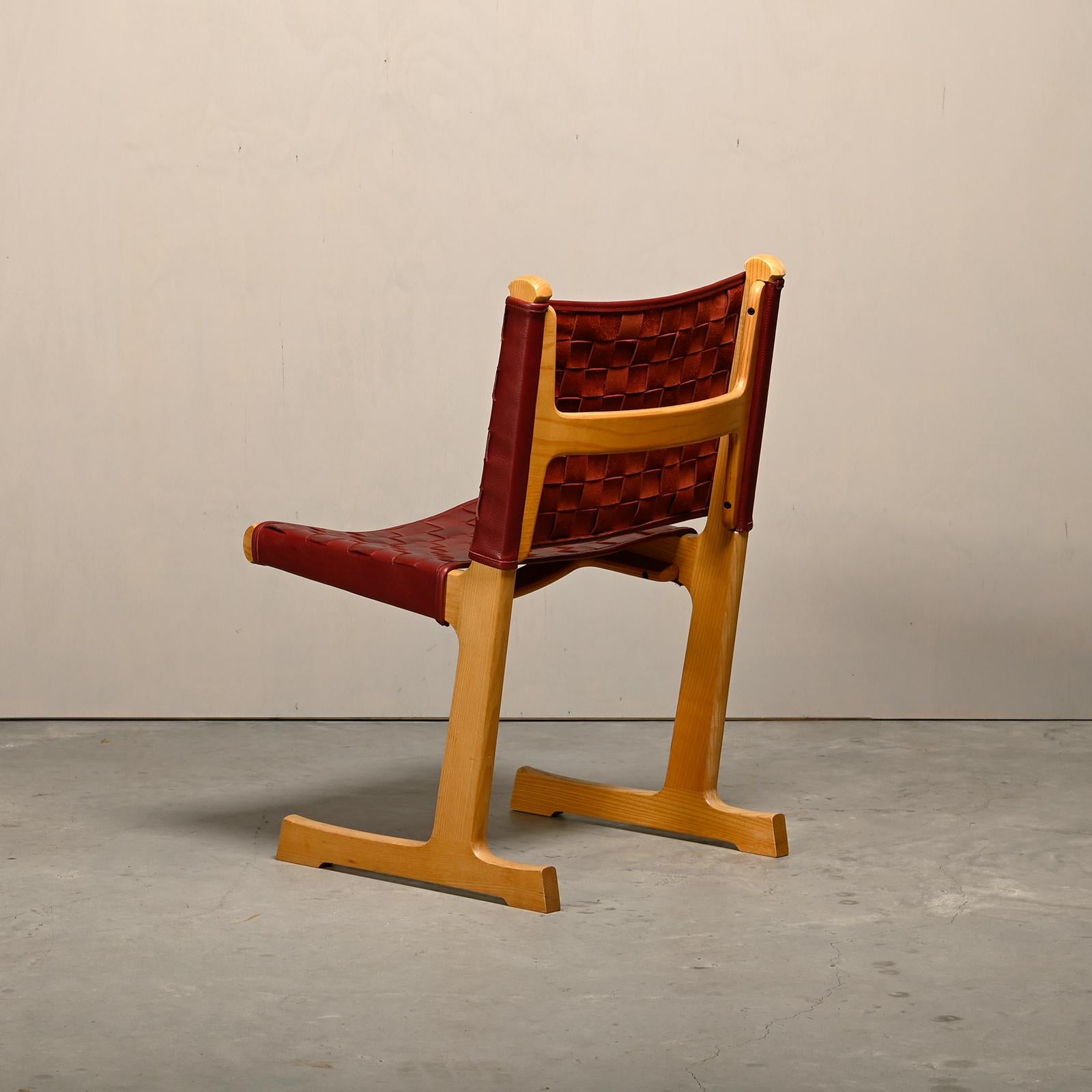 Late 20th Century Ditte & Adrian Heath cantilever Dining Chairs in Ash and Leather, France & Søn