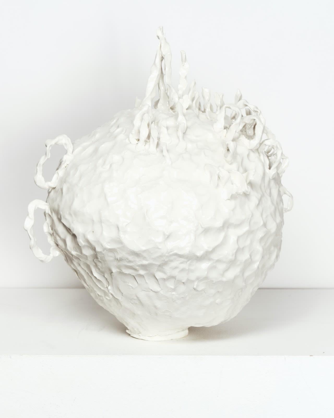 Porzellan, transparente Glasur
H38 x D36 cm