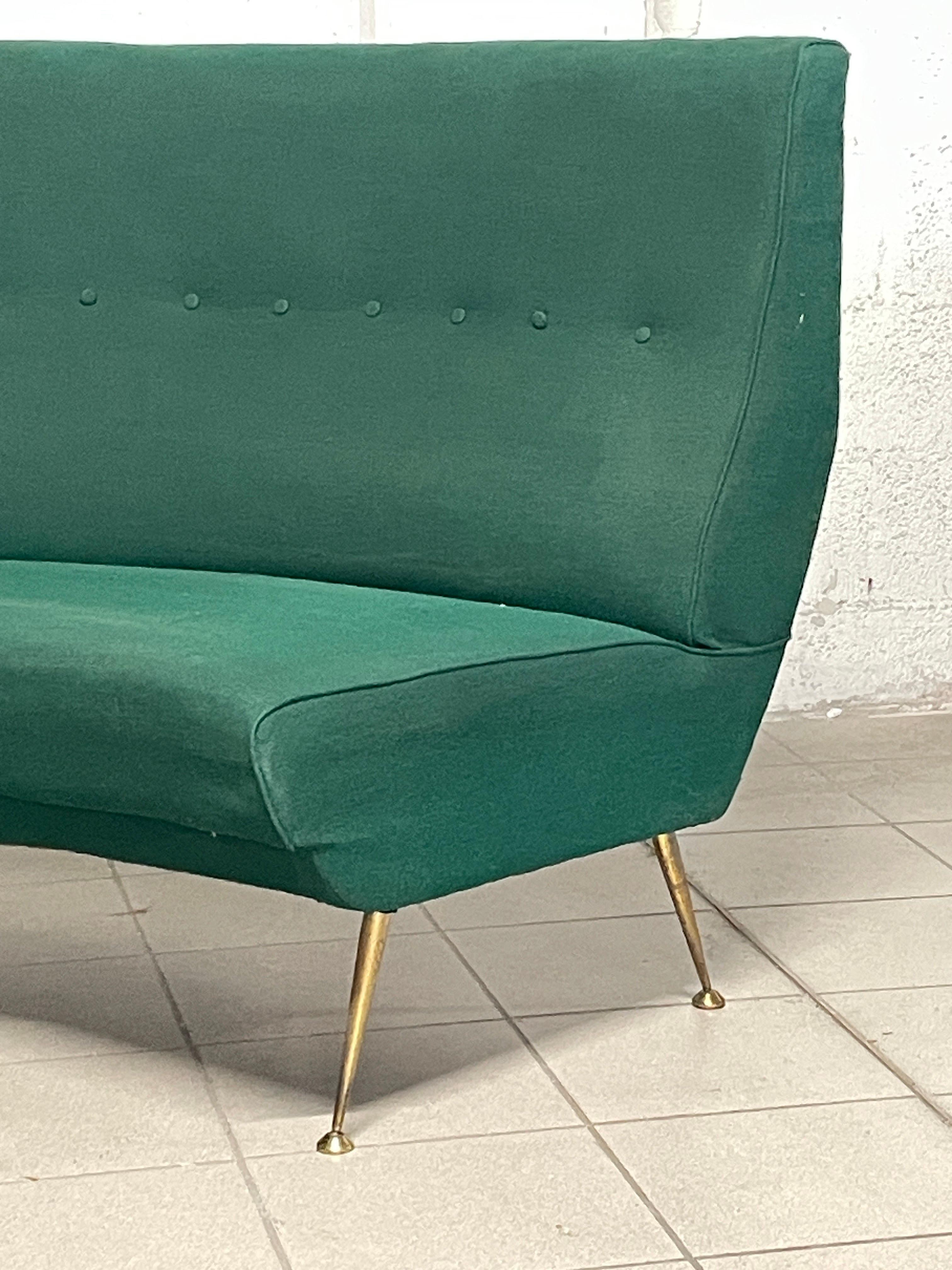 Sofá esquinero de los años 60 de fabricación italiana Mid-20th Century en venta