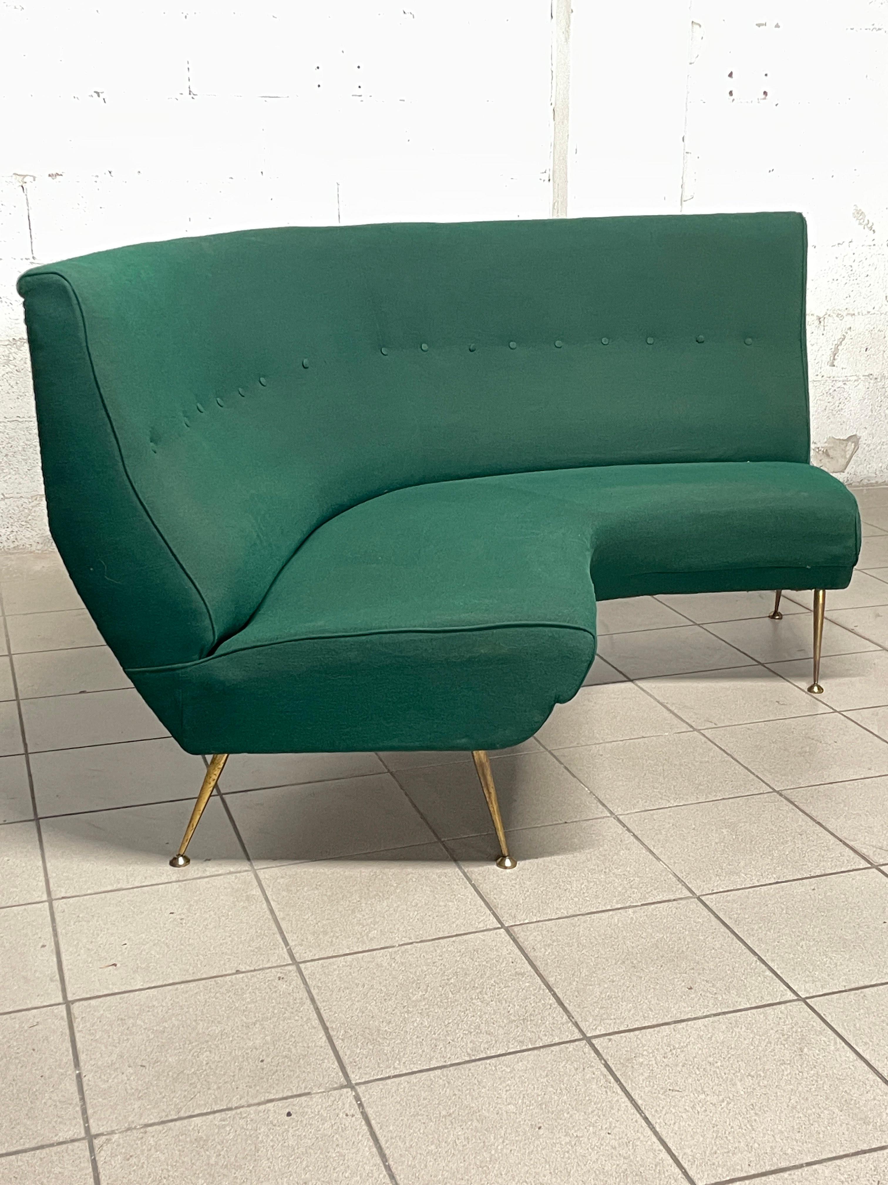 Sofá esquinero de los años 60 de fabricación italiana en venta 1