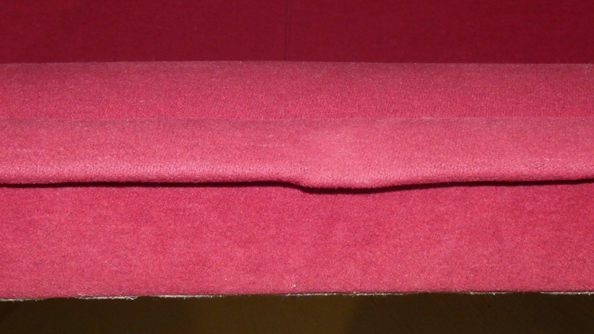 20th Century Divanetto in velluto anni '50 in vendita