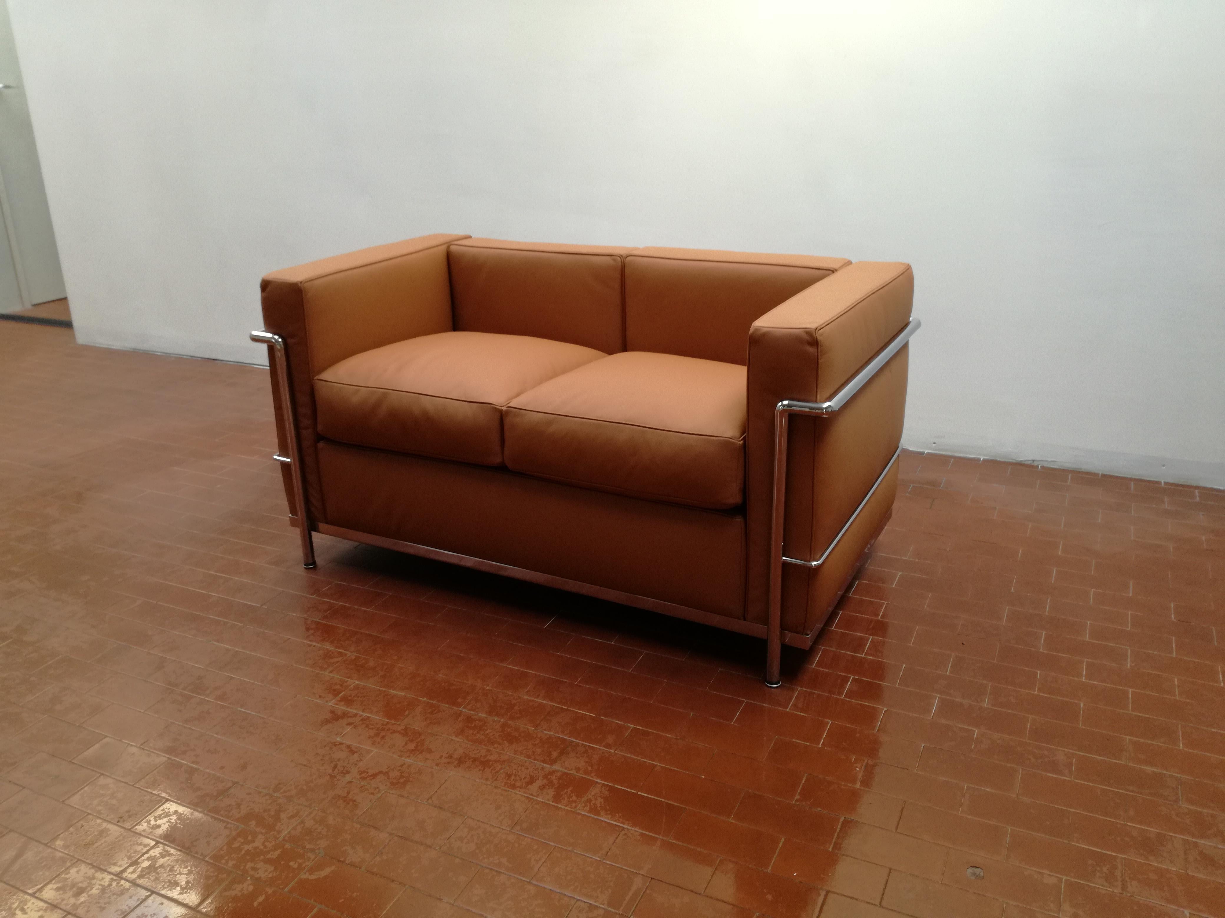 Leather Divanetto in Vera Pelle e Acciaio, Ispirazione Bauhaus For Sale