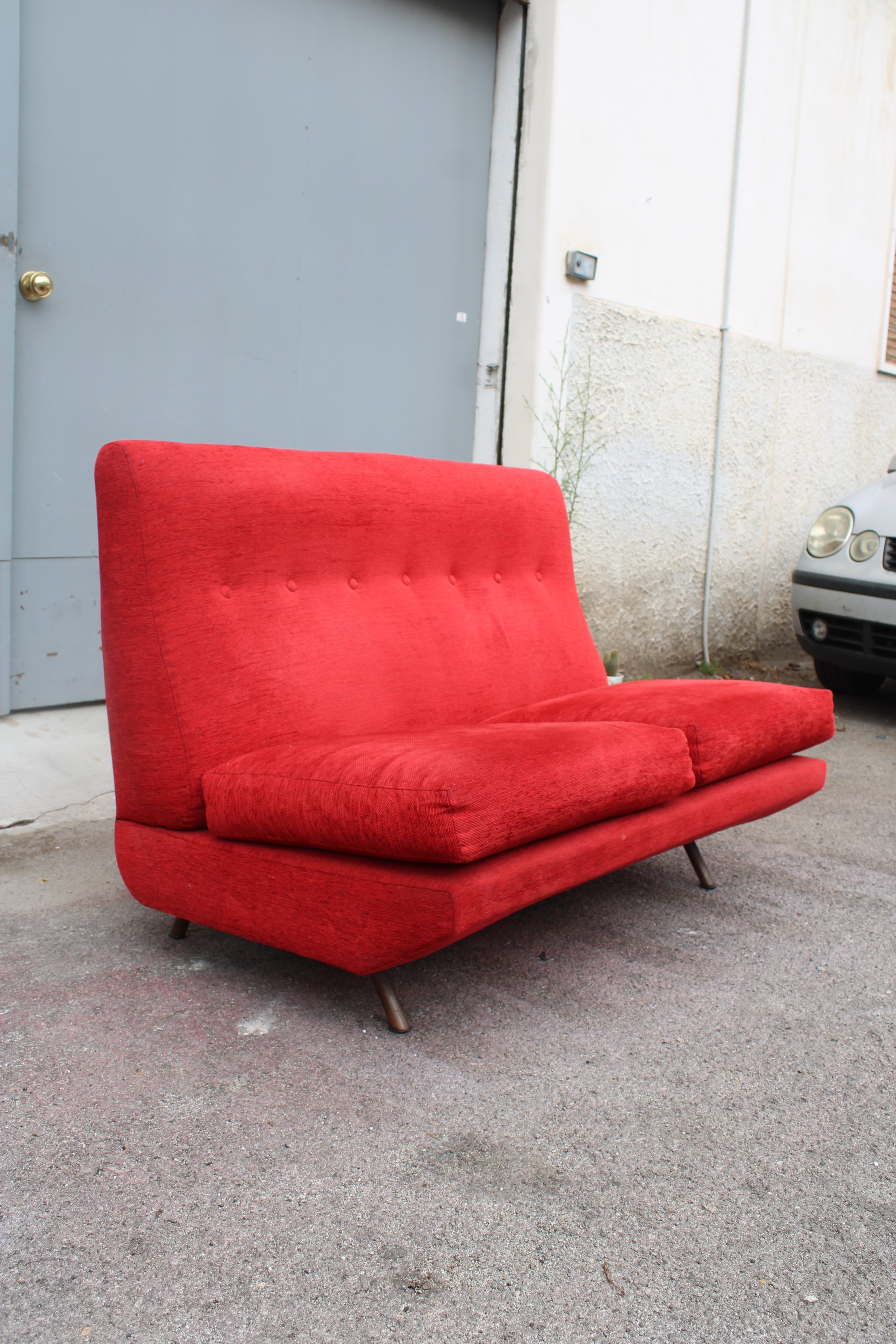 Divanetto Marco Zanuso Triennale Marco Zanuso per Arflex 1951 Velluto Rosso In condizioni buone in vendita a Palermo, Sicily