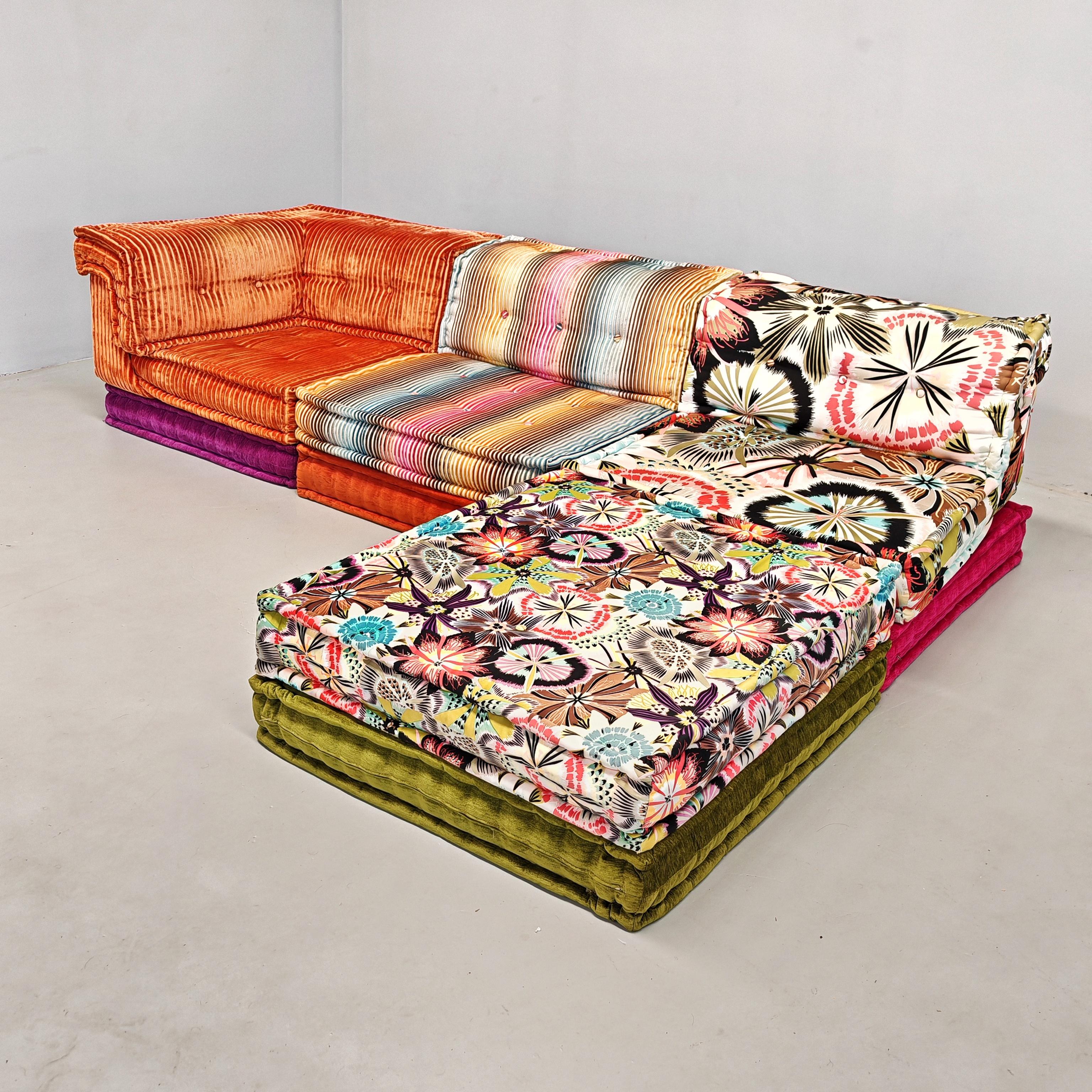 Postmoderno Divano 11 elementi Mah Jong Roche Bobois di H. Hopfer tessuti Missoni in vendita