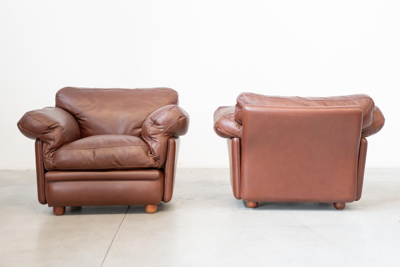 Frau leather 3-seater sofa and two armchairs, 1980-1990 For Sale 9