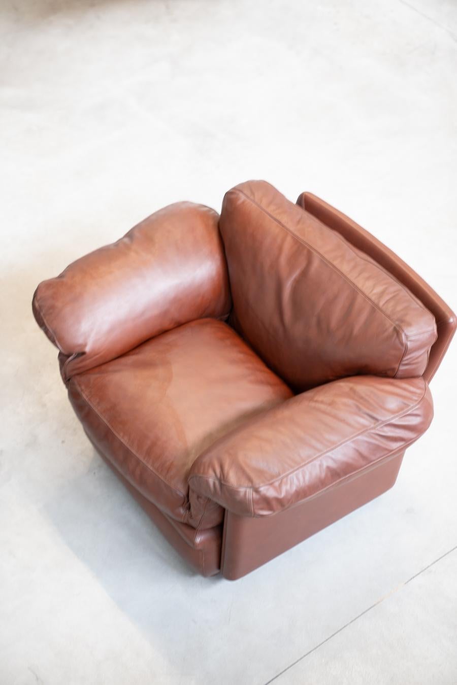 Frau leather 3-seater sofa and two armchairs, 1980-1990 In Excellent Condition For Sale In Manzano, IT