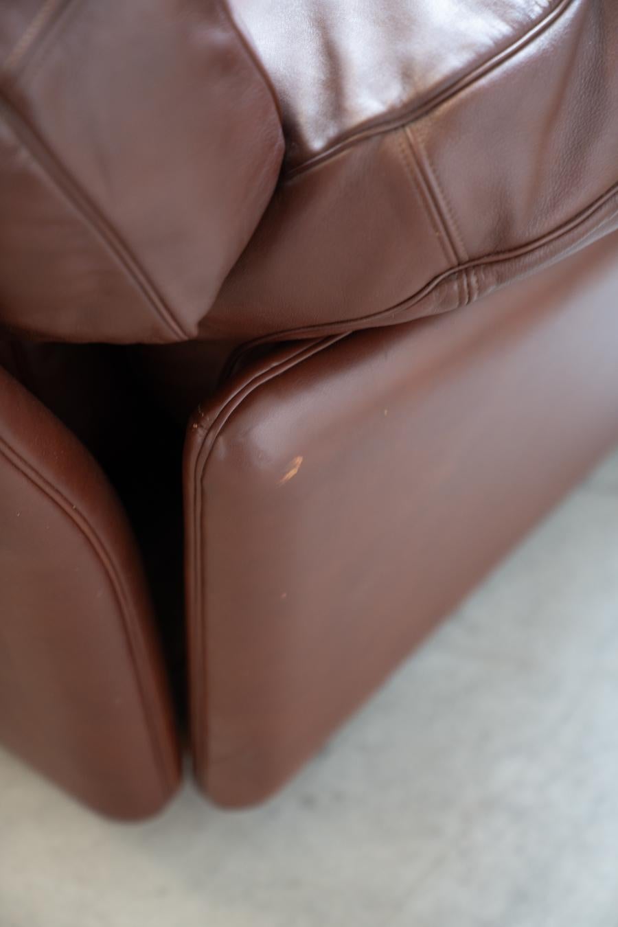 Frau leather 3-seater sofa and two armchairs, 1980-1990 For Sale 3