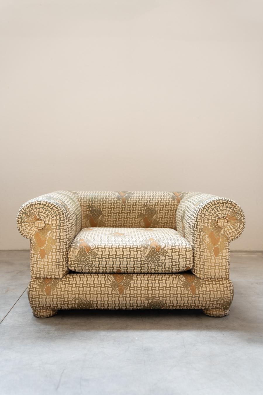 Canapé 3 places et fauteuil en soie, Tommaso Barbi, 1970 en vente 10