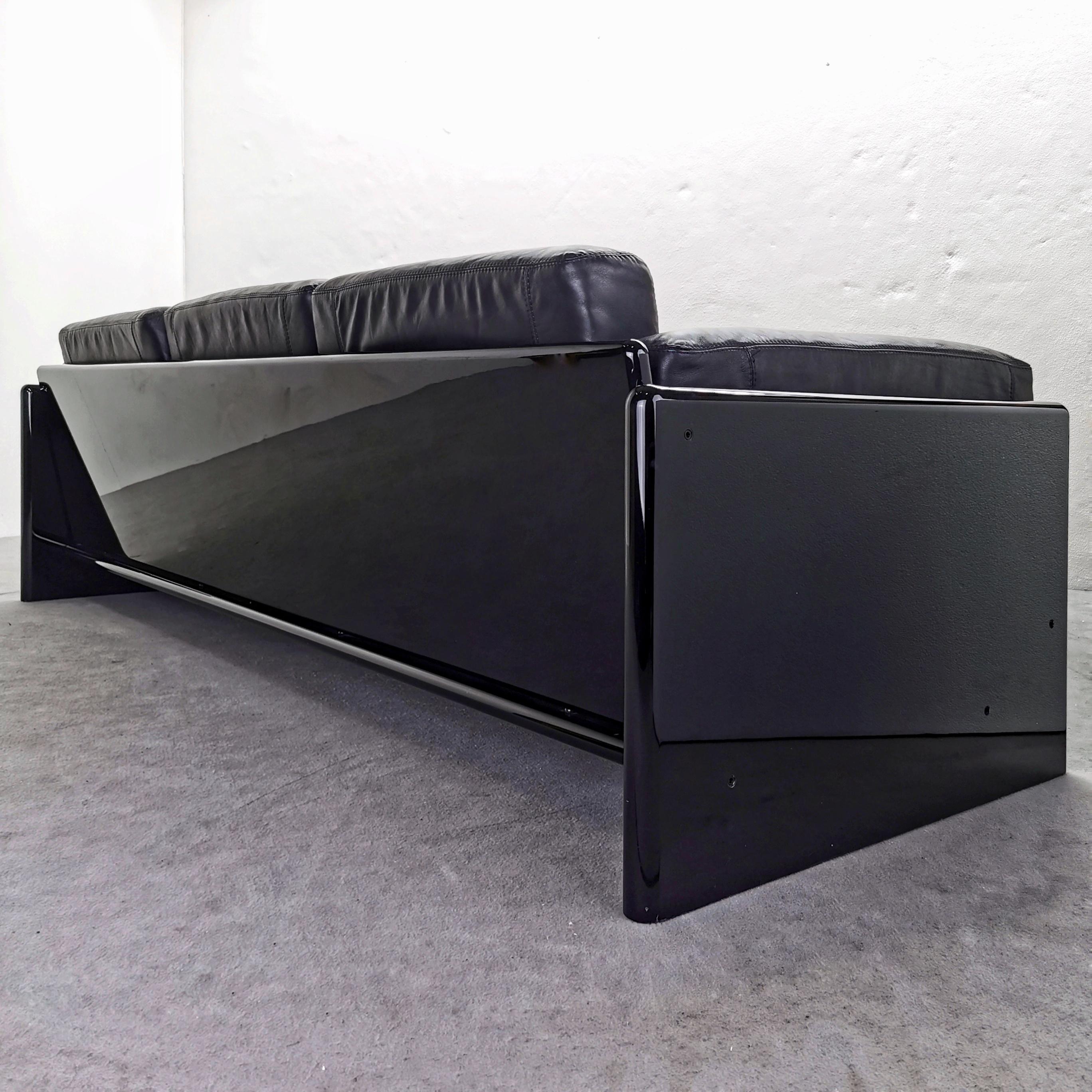3-Sitzer Sofa aus Leder und Lack Studio Simon von Gavina (Italian) im Angebot