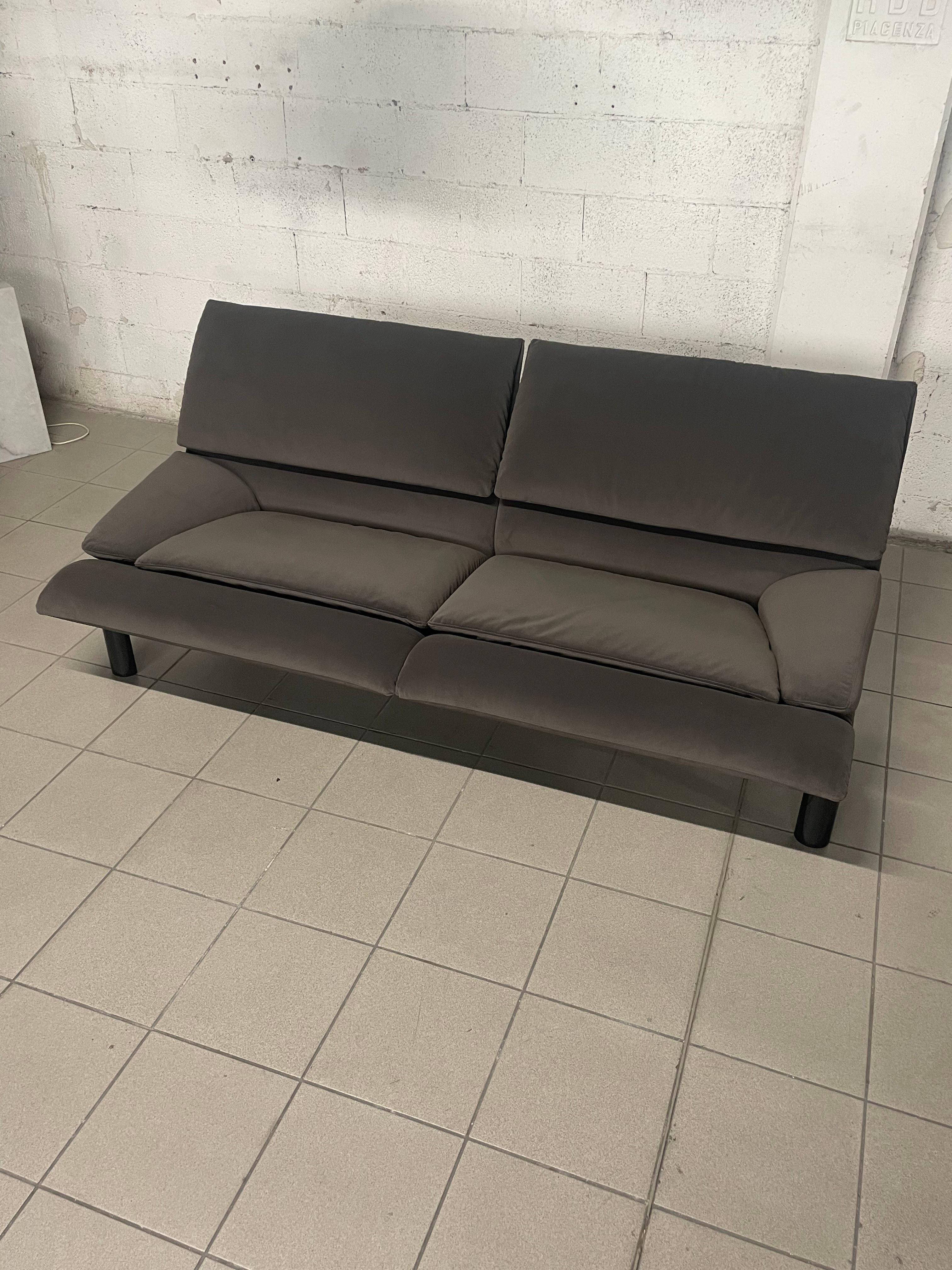 Sofá de tres plazas de Giovanni Offredi para Saporiti Italia, 1970s Metal en venta