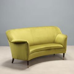 Sofá con forma de judía de tela verde, de los años 50, de fabricación italiana