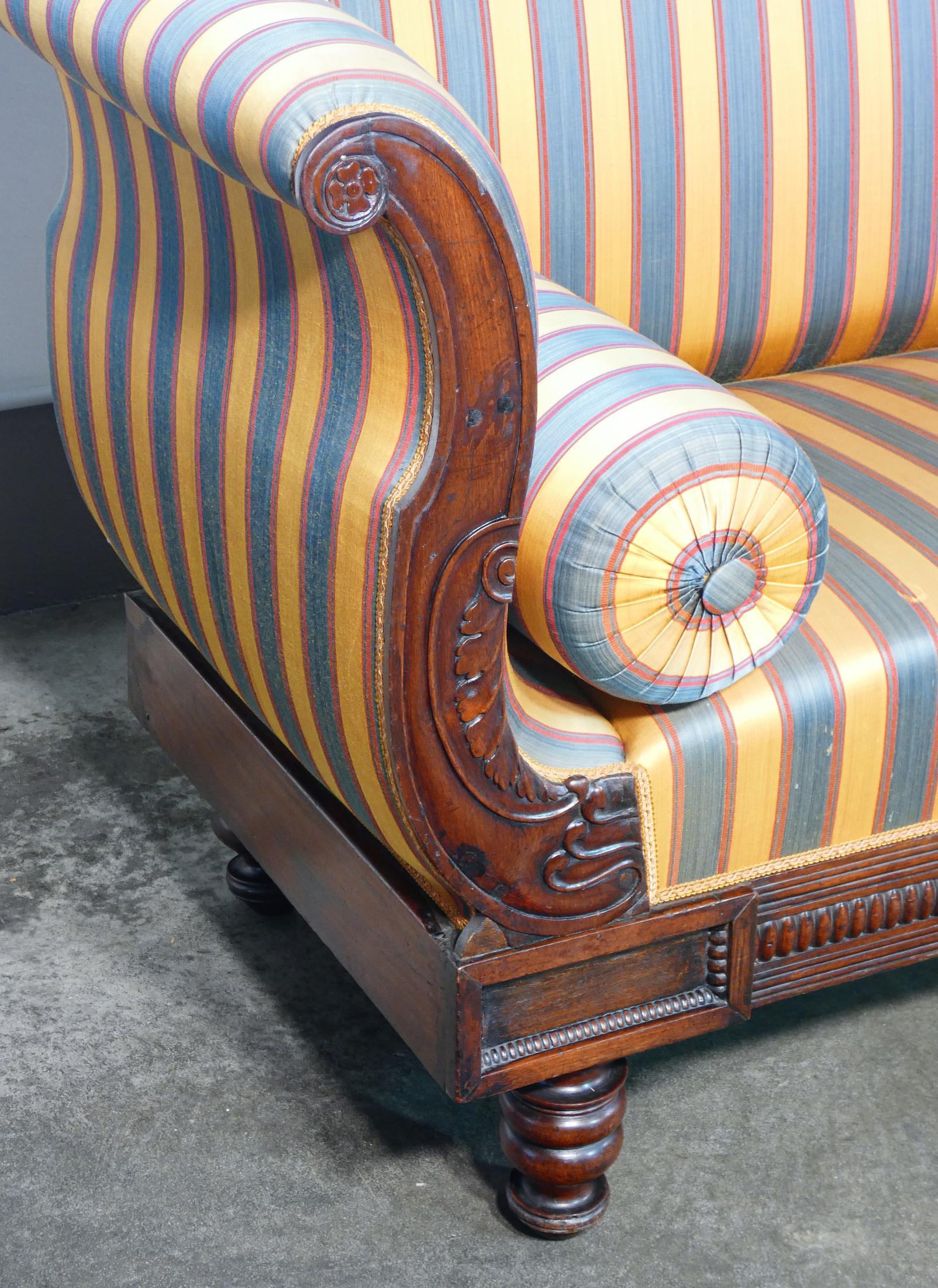Charles X three-seater sofa, period original, solid walnut wood. 1800 4