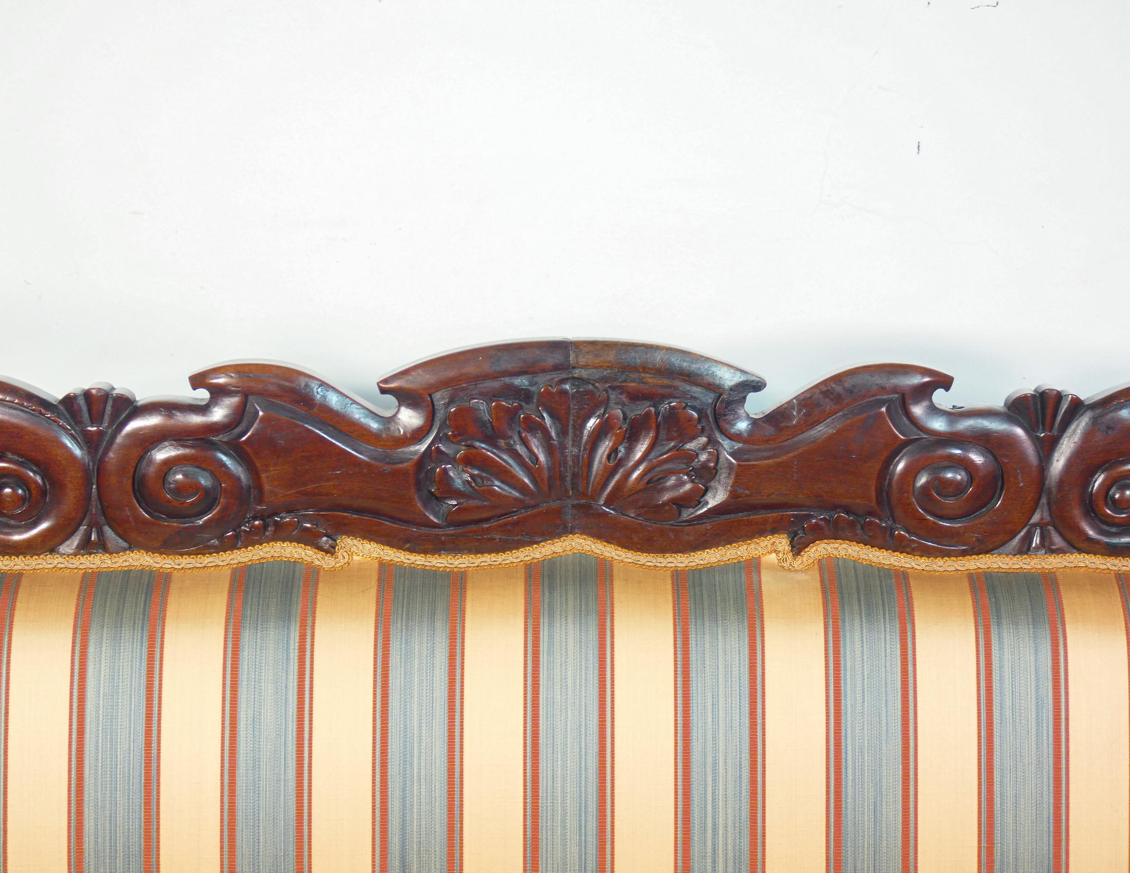 Charles X three-seater sofa, period original, solid walnut wood. 1800 5
