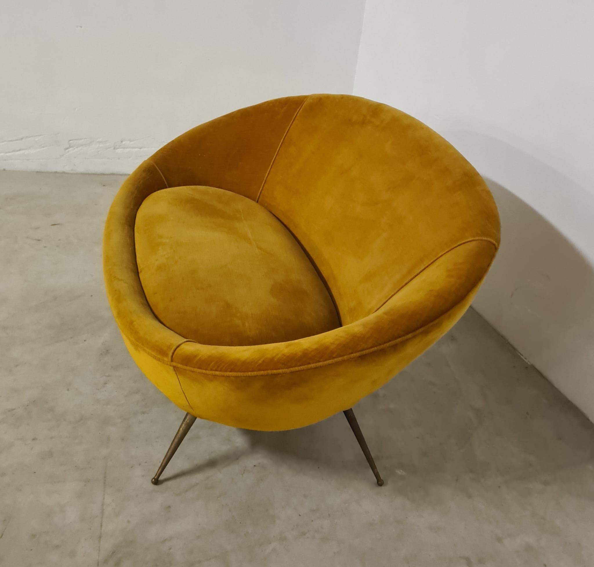 Sofá en forma de huevo de los años 60, fabricación italiana en venta 1