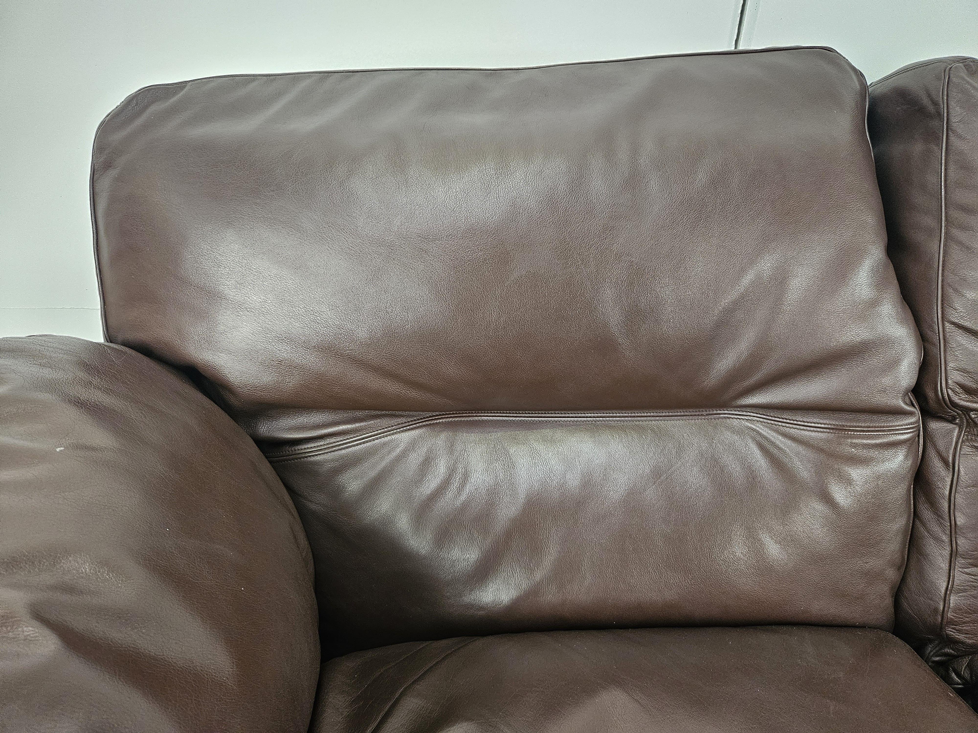 Leather Divano anni '70 modello Poppy di Tito Angoli per Poltrona Frau