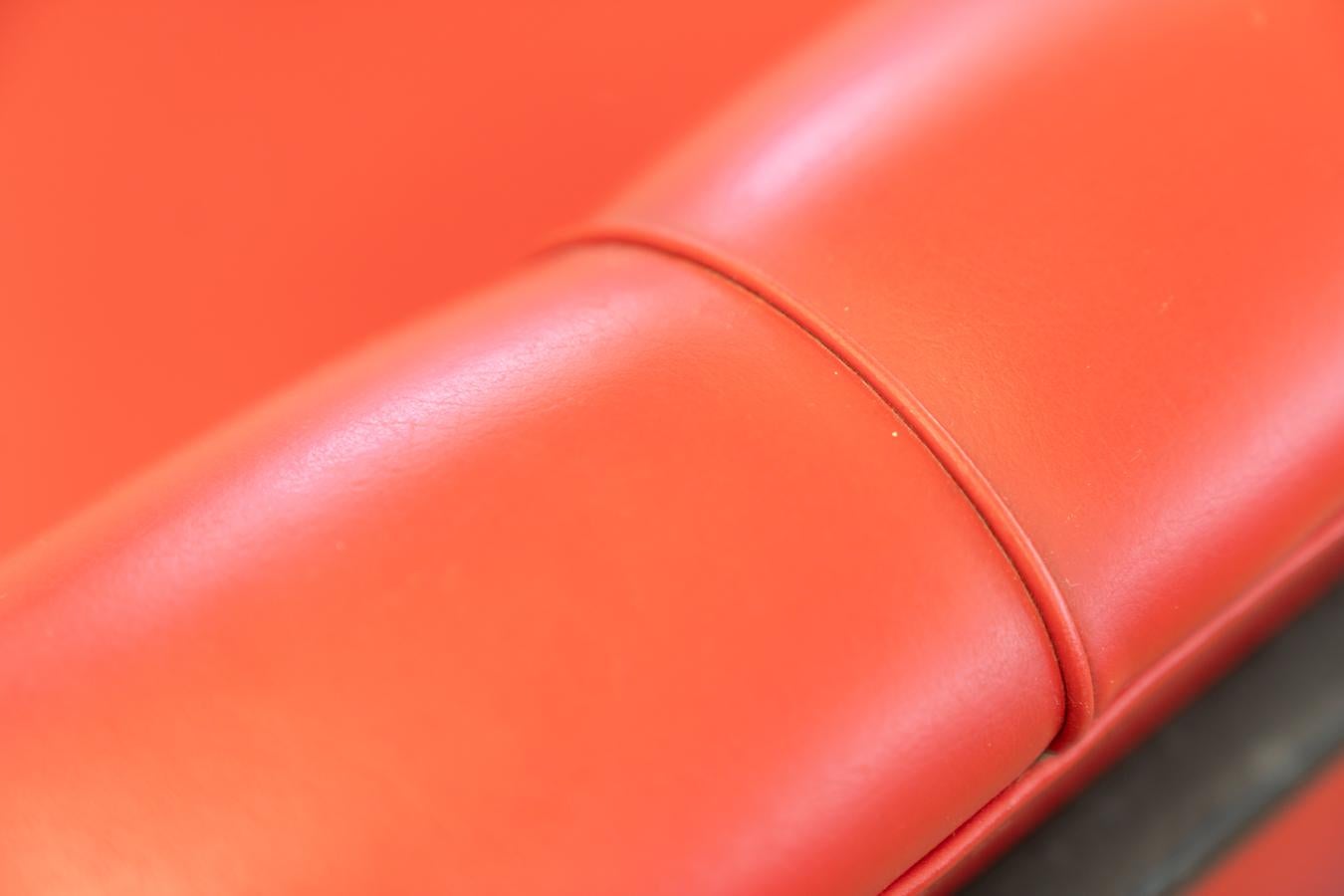 70s red sofa For Sale 7