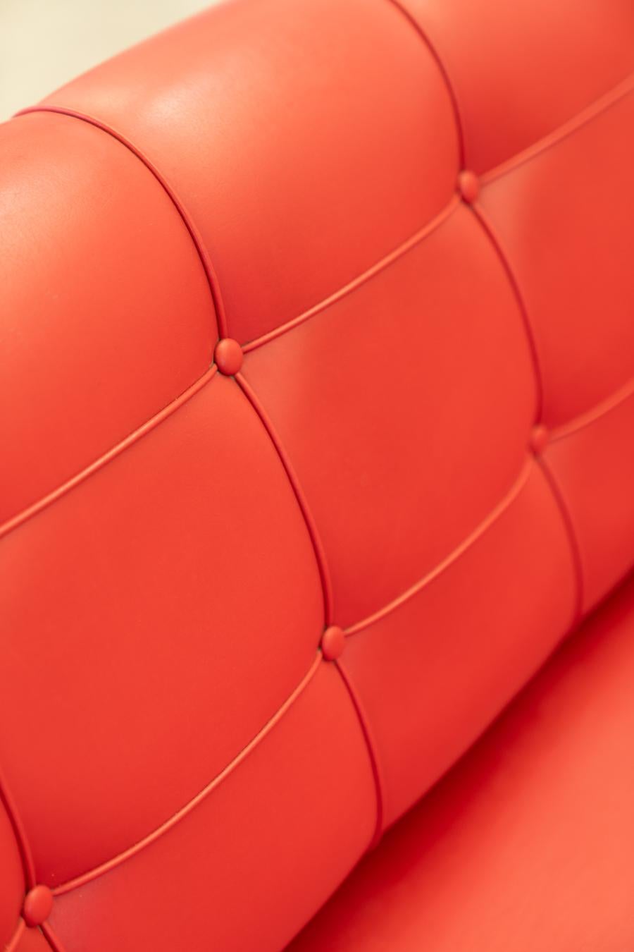 70s red sofa In Good Condition For Sale In Manzano, IT
