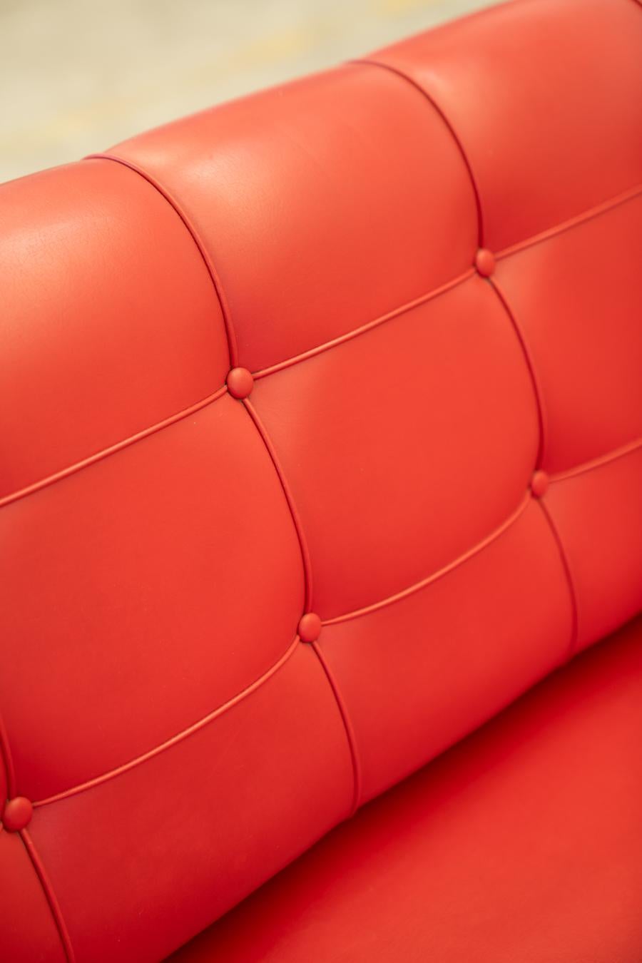 Metal 70s red sofa For Sale