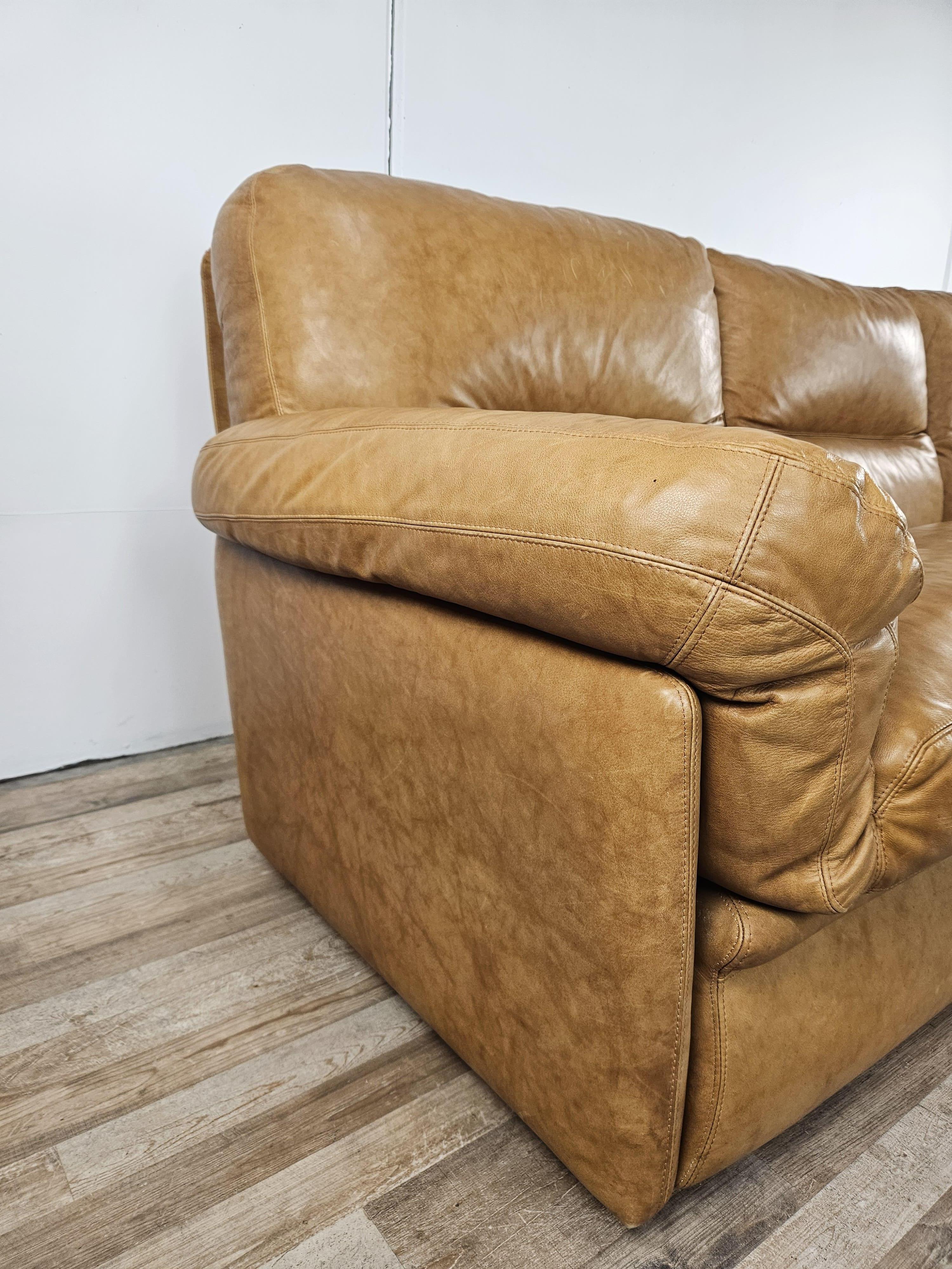 1970s three-seater camel-colored leather sofa 9