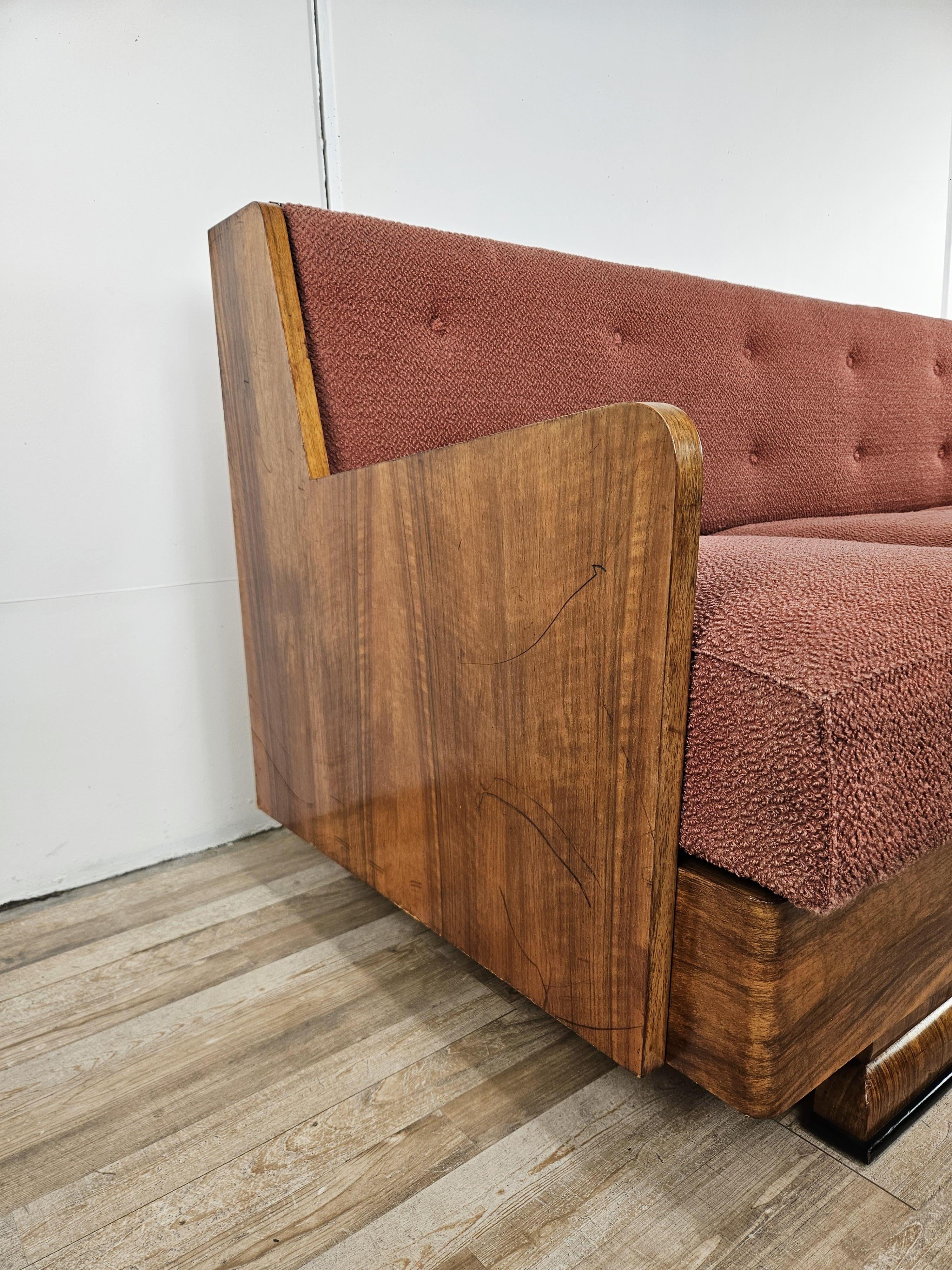 Art Deco Divano Art Decò in noce con contenitore e cuscini imbottiti, 1940