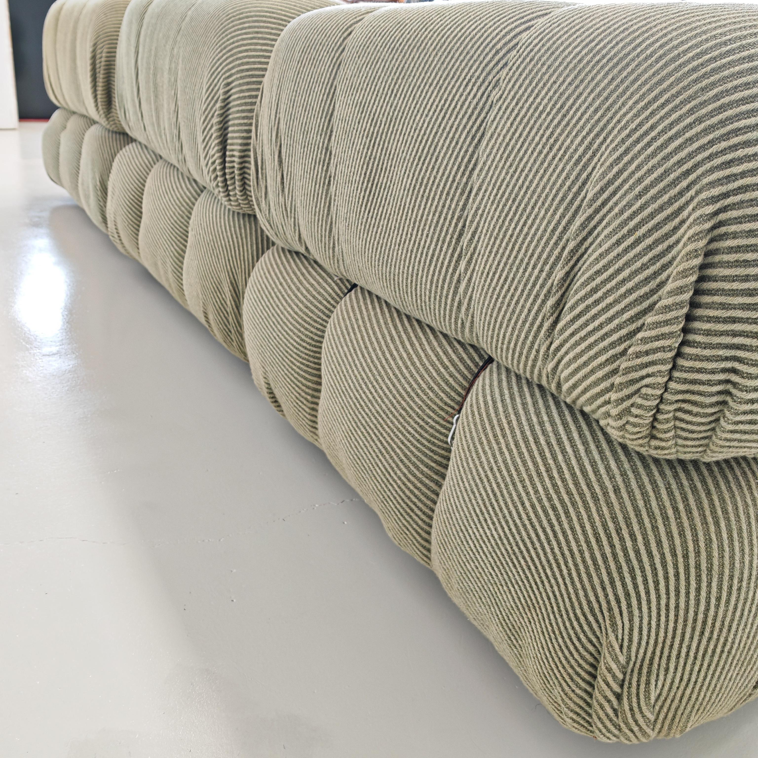 camaleonda sofa by Mario Bellini in green fabric produced by B&B 1970s 3